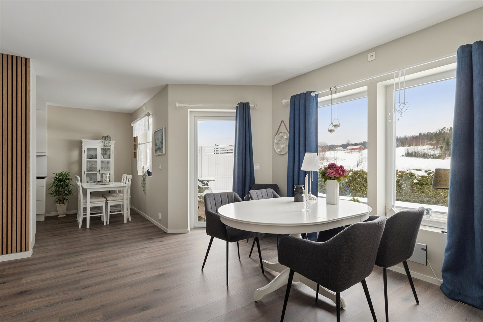 Robert Isachsen v/DNB Eiendom har gleden av å presentere Høyjordveien 766!
Velkommen til visning! Galleribilde