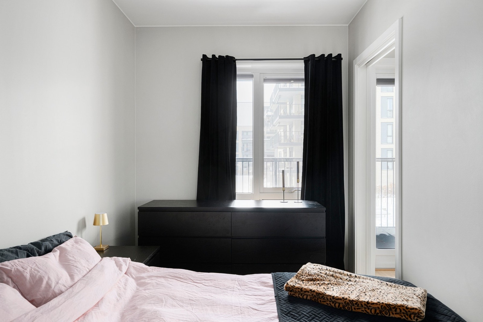 Rommet gir fine rammer for hvile og avslapning, og kan enkelt tilpasses ulike behov. Galleribilde