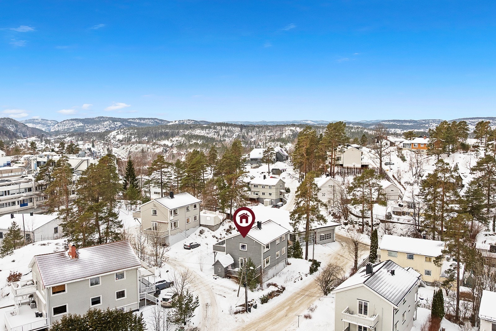 Tevannsbakken 17 ligger i et veletablert og attraktivt boligområde, rett ved Stadion. Galleribilde