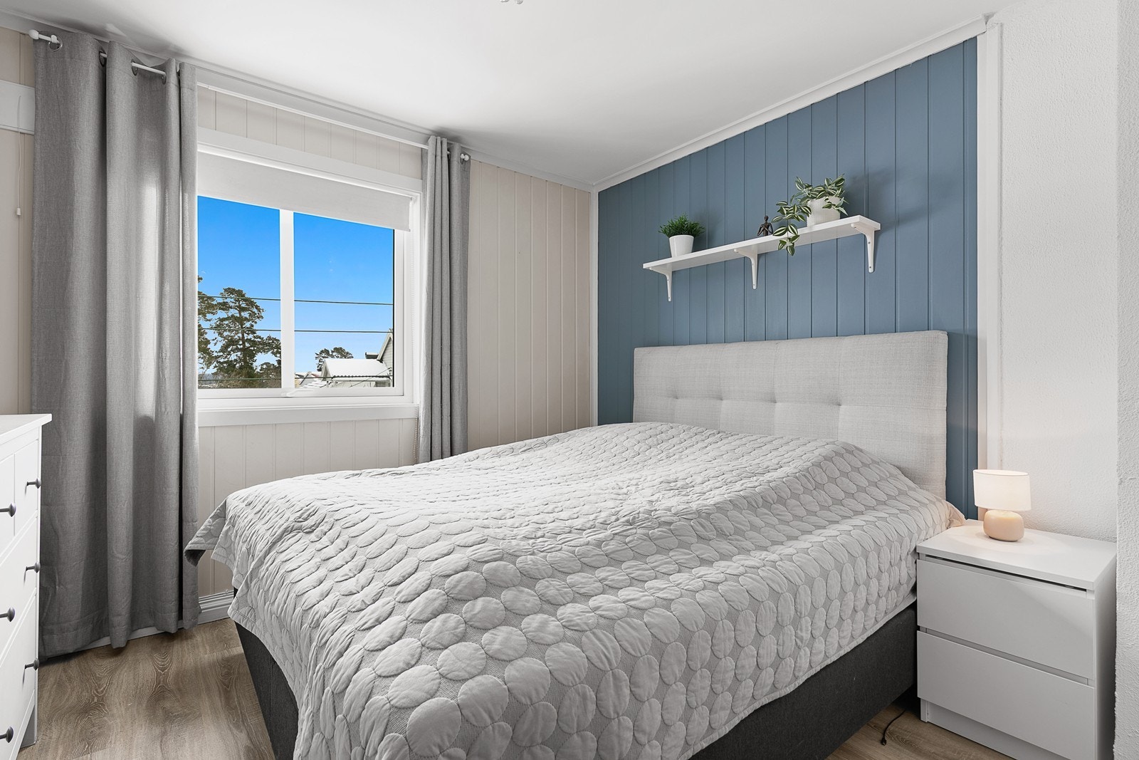 Leiligheten inneholder 2 lyse og romslige soverom. Galleribilde