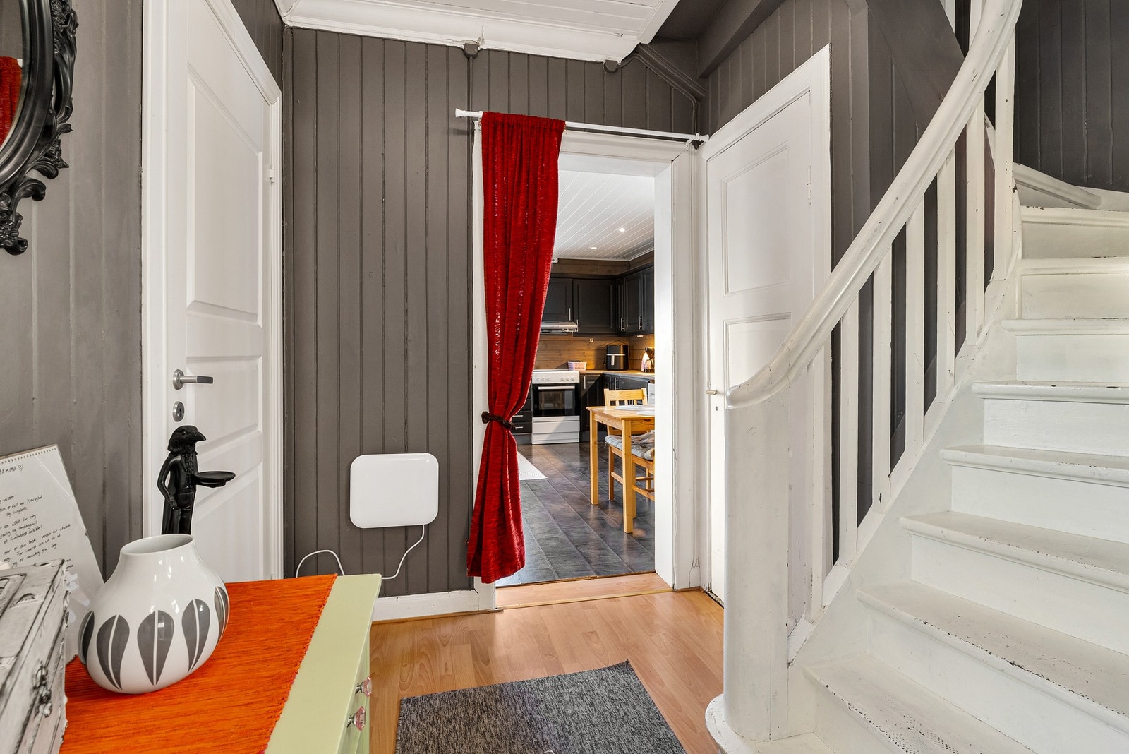 Sikringsskapet er rehabilitert i 2020 og er plassert på loftsgangen Galleribilde