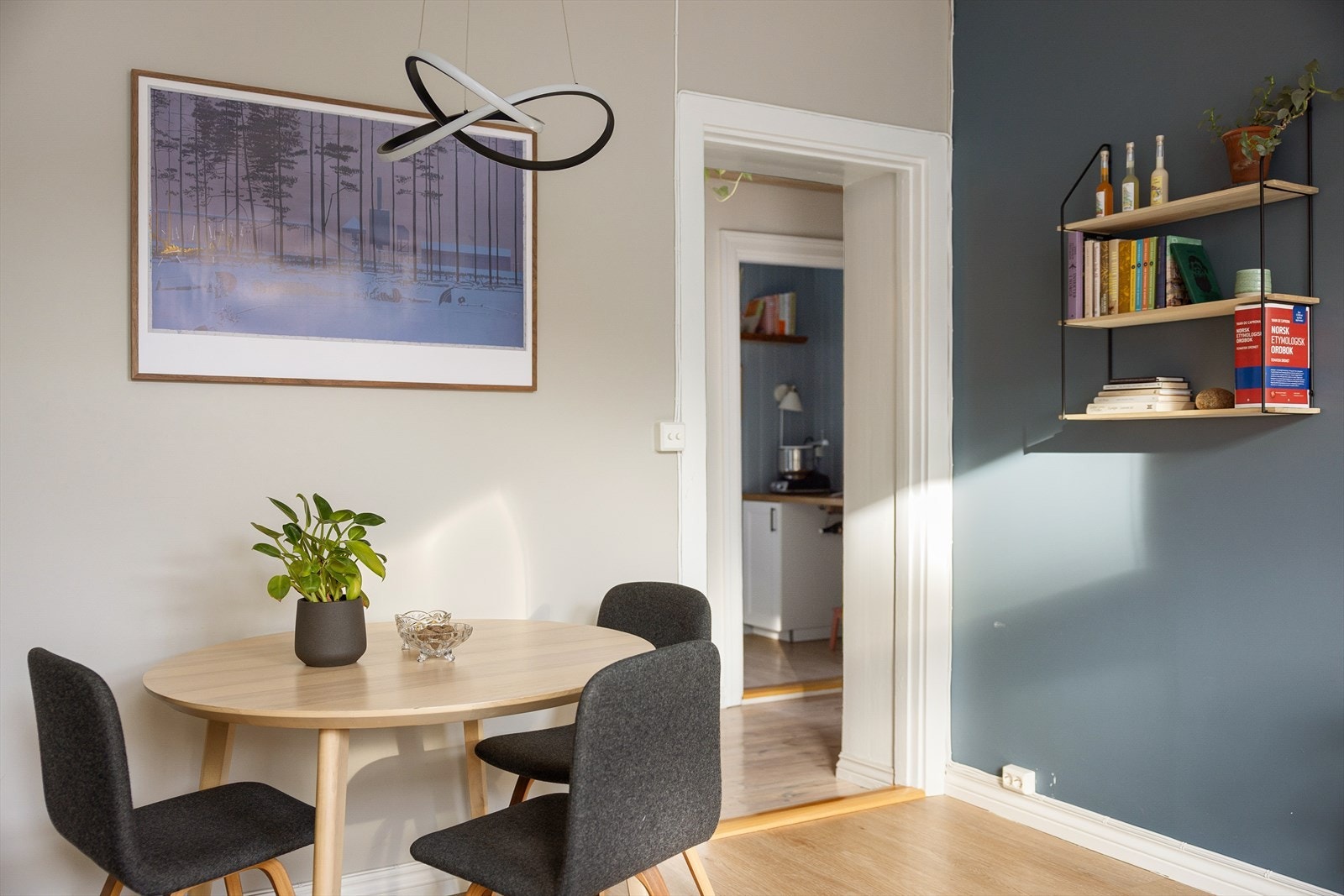 Har du spørsmål om boligen? Ta kontakt med megler i dag. Galleribilde