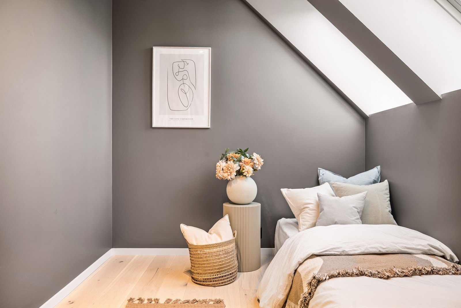 - Alle soverommene har rikelig med innslipp av naturlig lys - Galleribilde