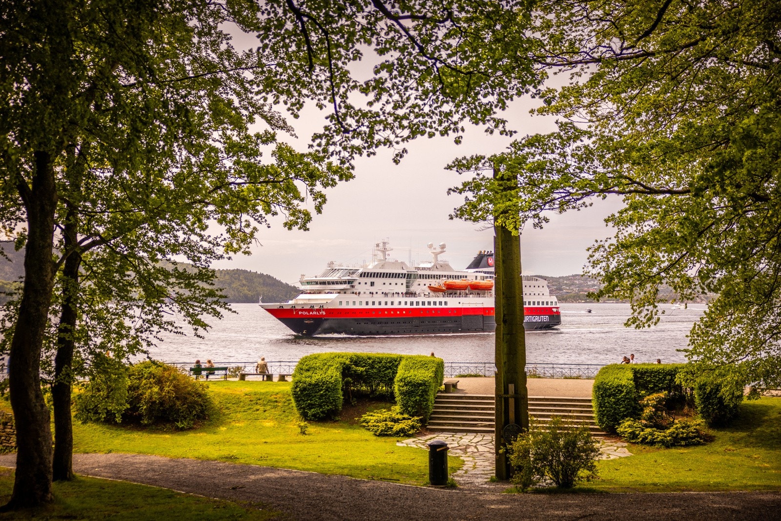 - Nydelige Nordnesparken med Nordnes sjøbad ligger innen gangavstand og er en poopulært plass for rekreasjon på sommeren - Galleribilde