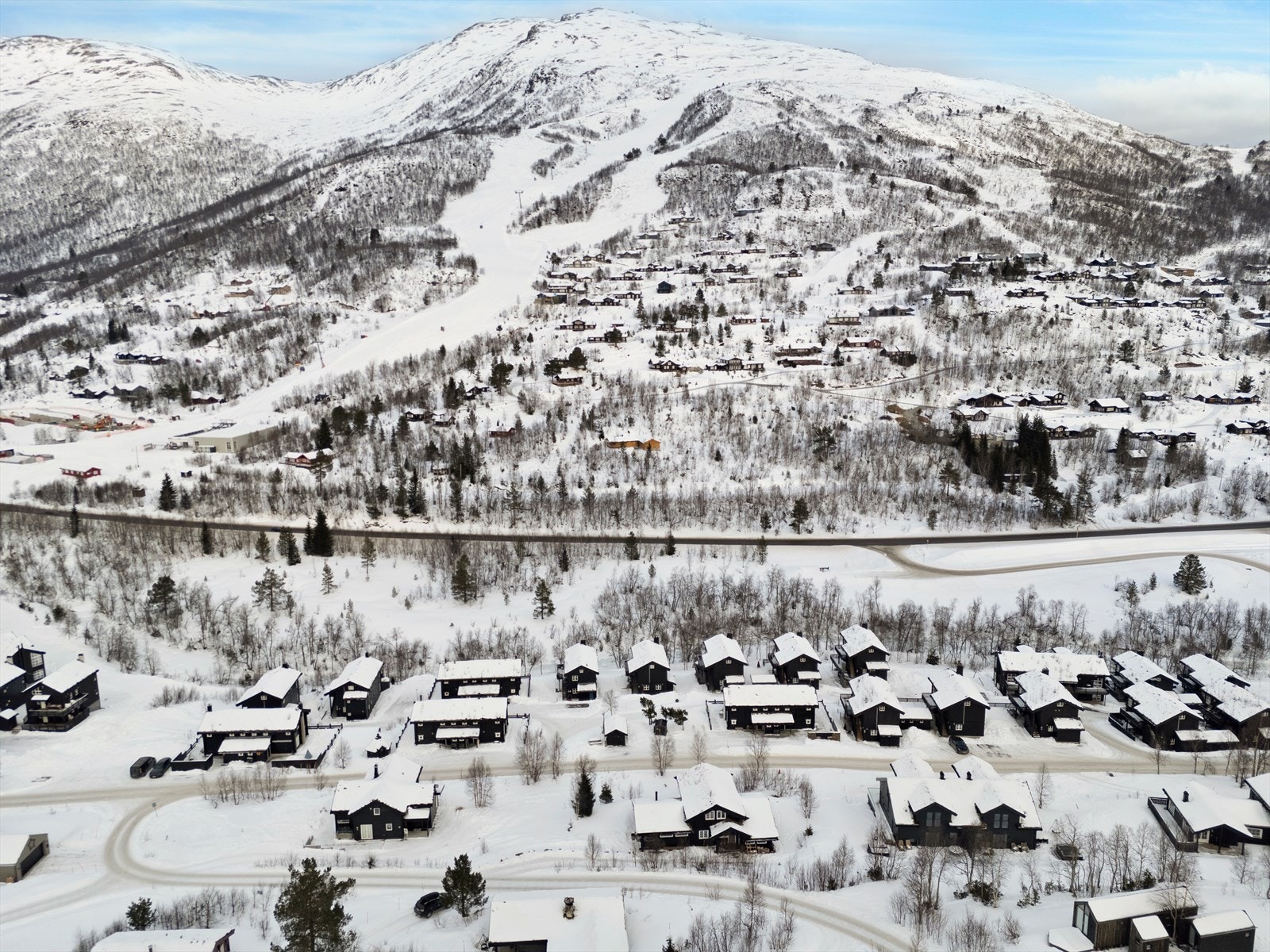 Fritidsboligen ligger i et populært område for vintersport og friluftsliv. Galleribilde