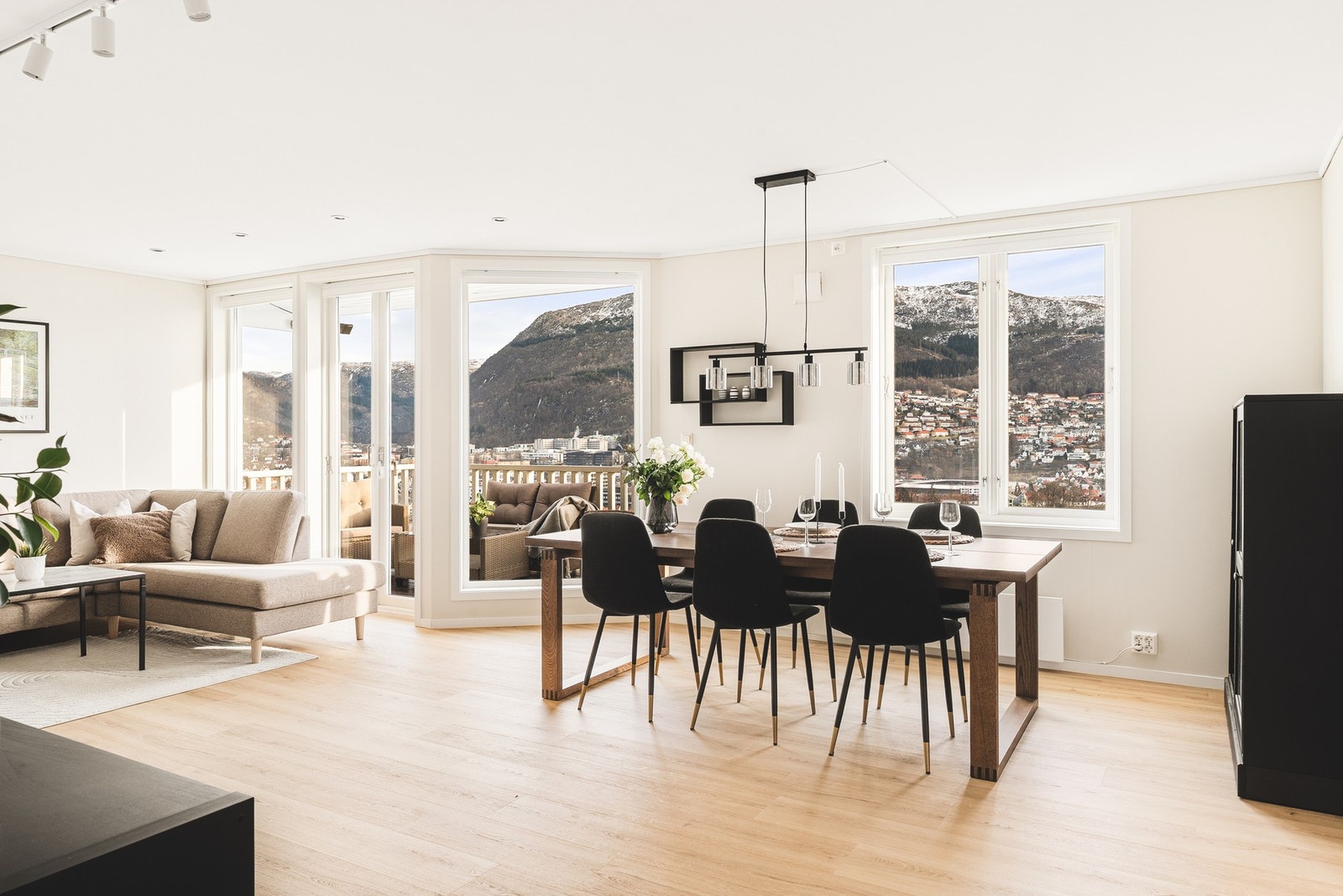 Kristian Bings vei presenteres av EIE eiendomsmegling ved Simon Aasen! (Foto: Alexander Vie) Galleribilde