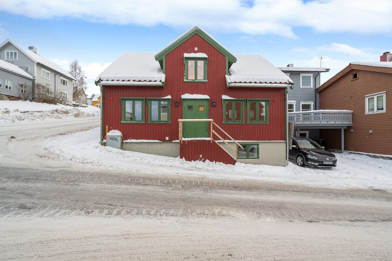 Leiligheten har en sentral beliggenhet i Grønnegata i Tromsø sentrum.