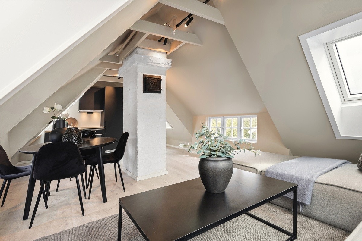 Alt ble renovert i 2022. Stue og kjøkken i 3.etg. Galleribilde