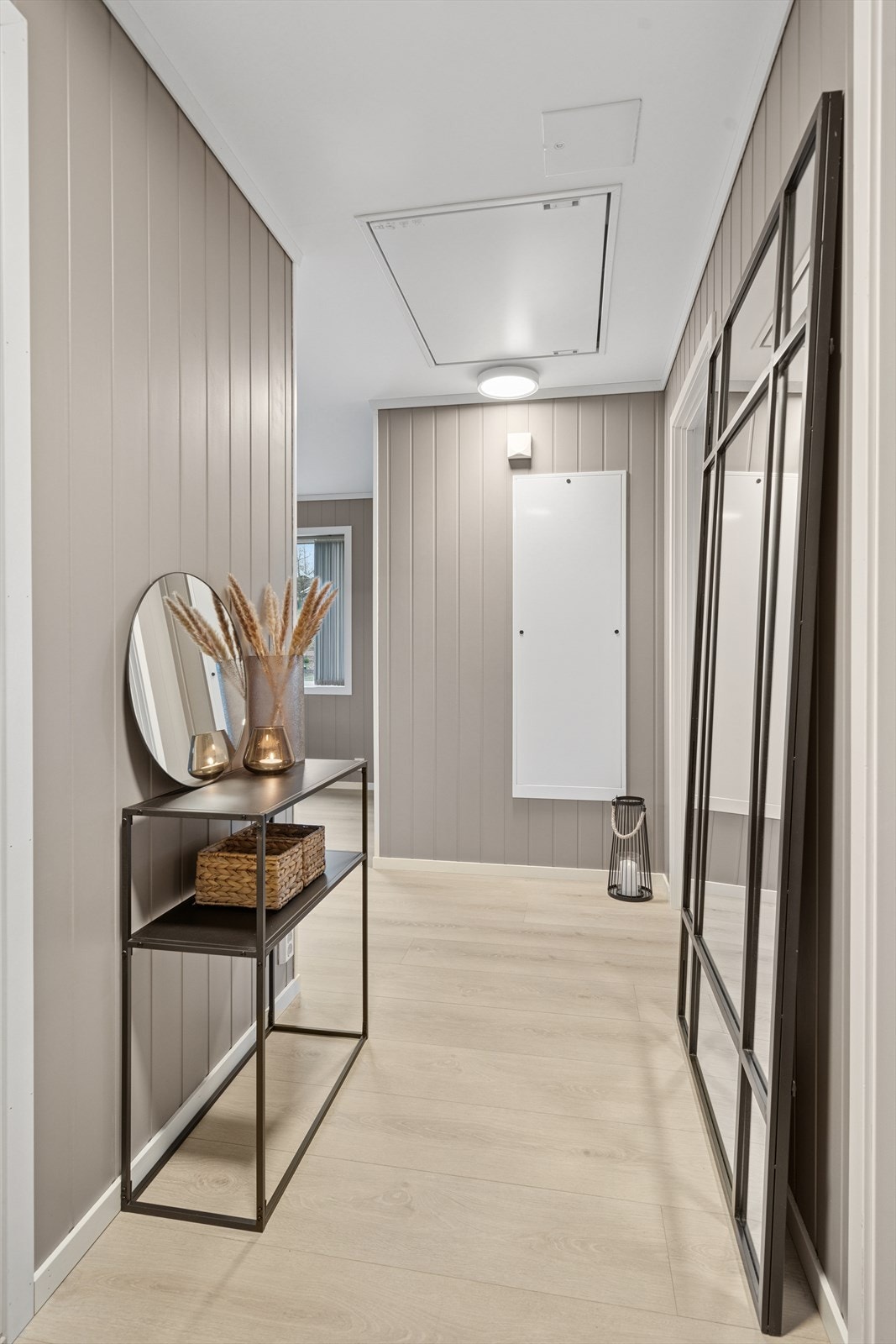 Her er det virkelig hyggelig å ønske gjestene velkommen inn. Galleribilde