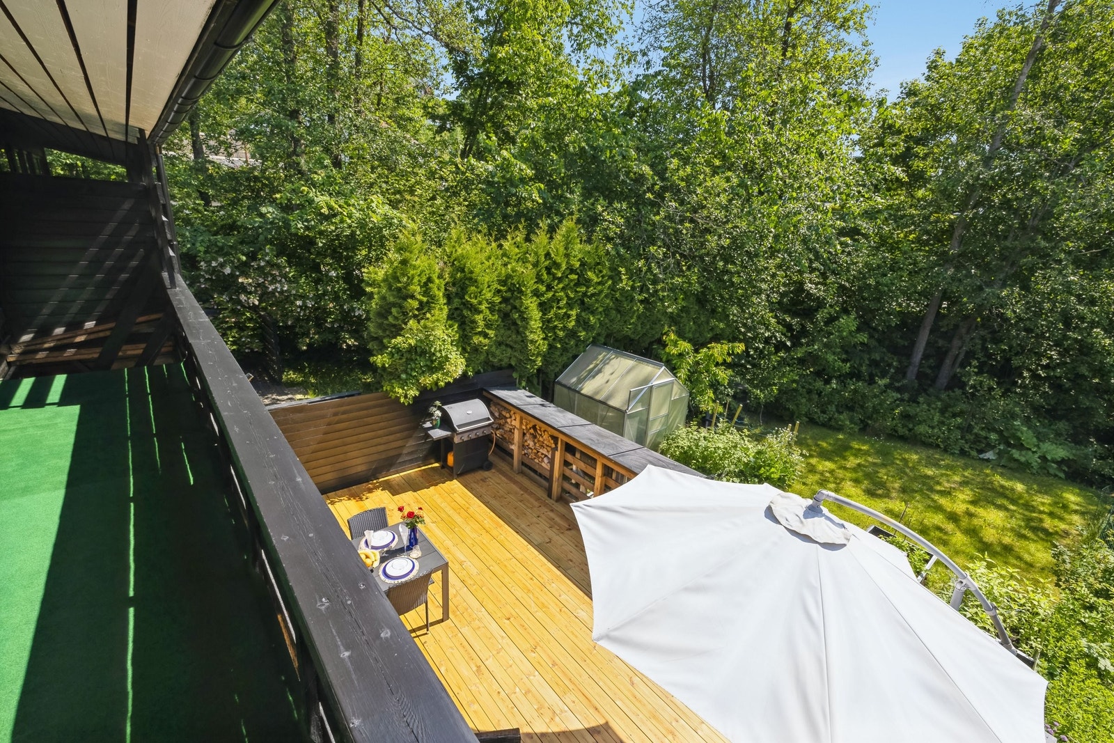 Utsikt fra balkong Galleribilde