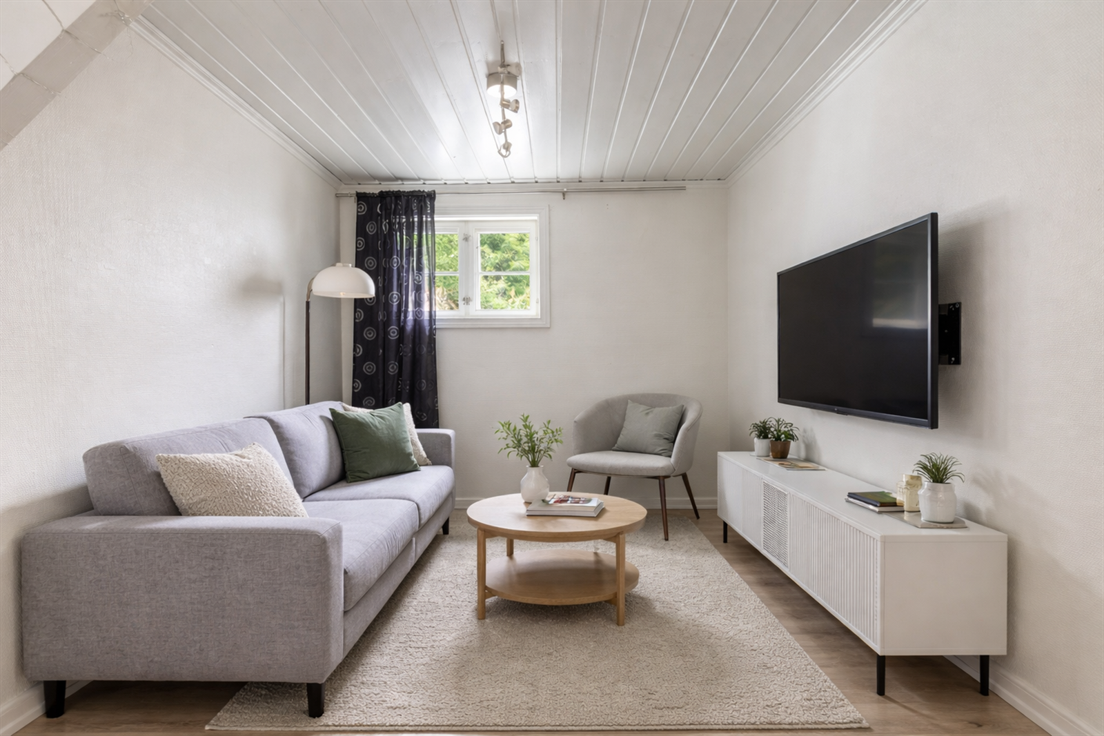 Rommet er innredet med Chatgpt på dette bildet for å illustrere muligheter. Det tas forbehold om mindre avvik (rommet er noe smalere i virkeligheten, ref. neste bilde) Galleribilde