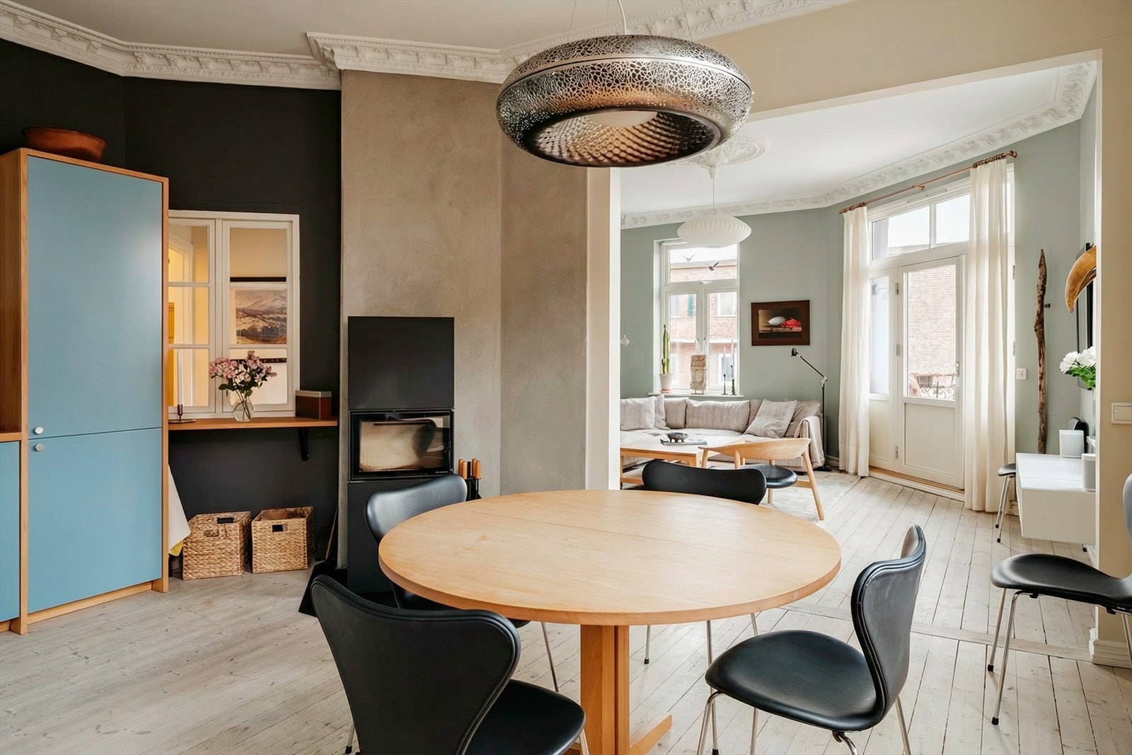 Detaljer | Peis som varmer godt på kalde dager. Galleribilde