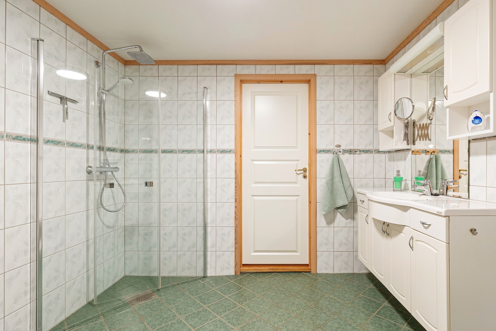 Bad 1 med dusj Galleribilde