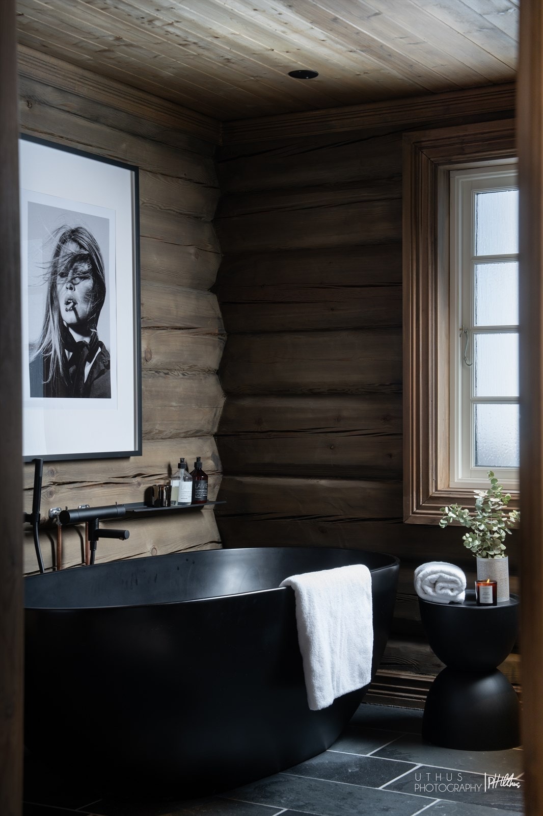 Det er to bad i hytta. Galleribilde