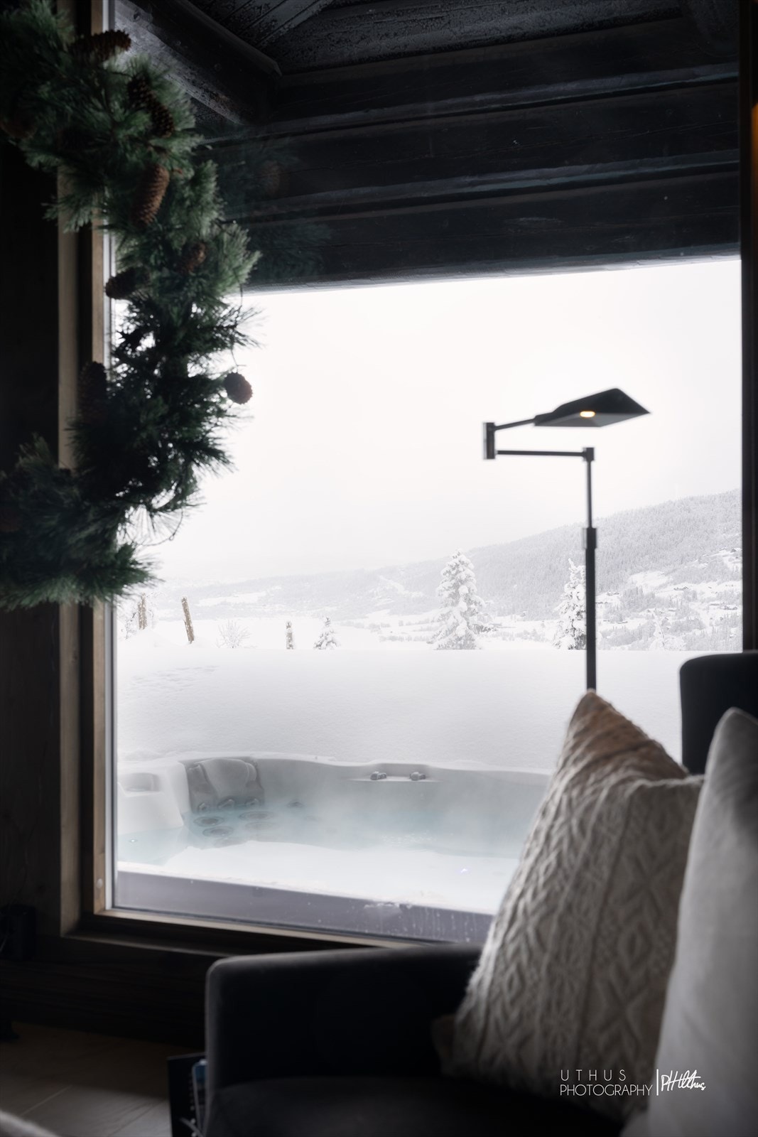 Eiendommen har en fantastisk beliggenhet med nydelig utsikt og gode solforhold. Galleribilde