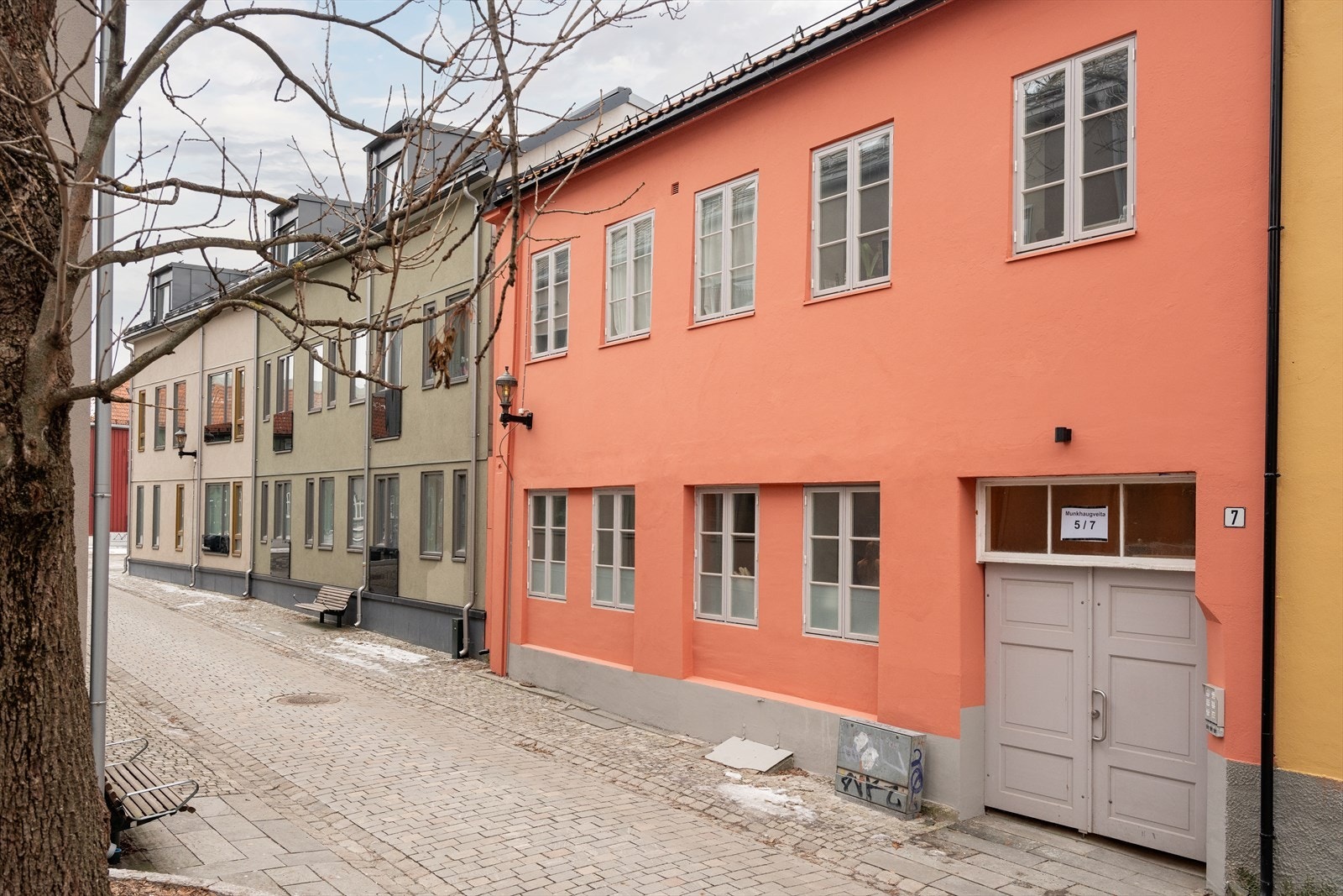 Det er praktisk porttelefon ved inngangsdør, slik at du enkelt kan ra i mot besøk. Galleribilde