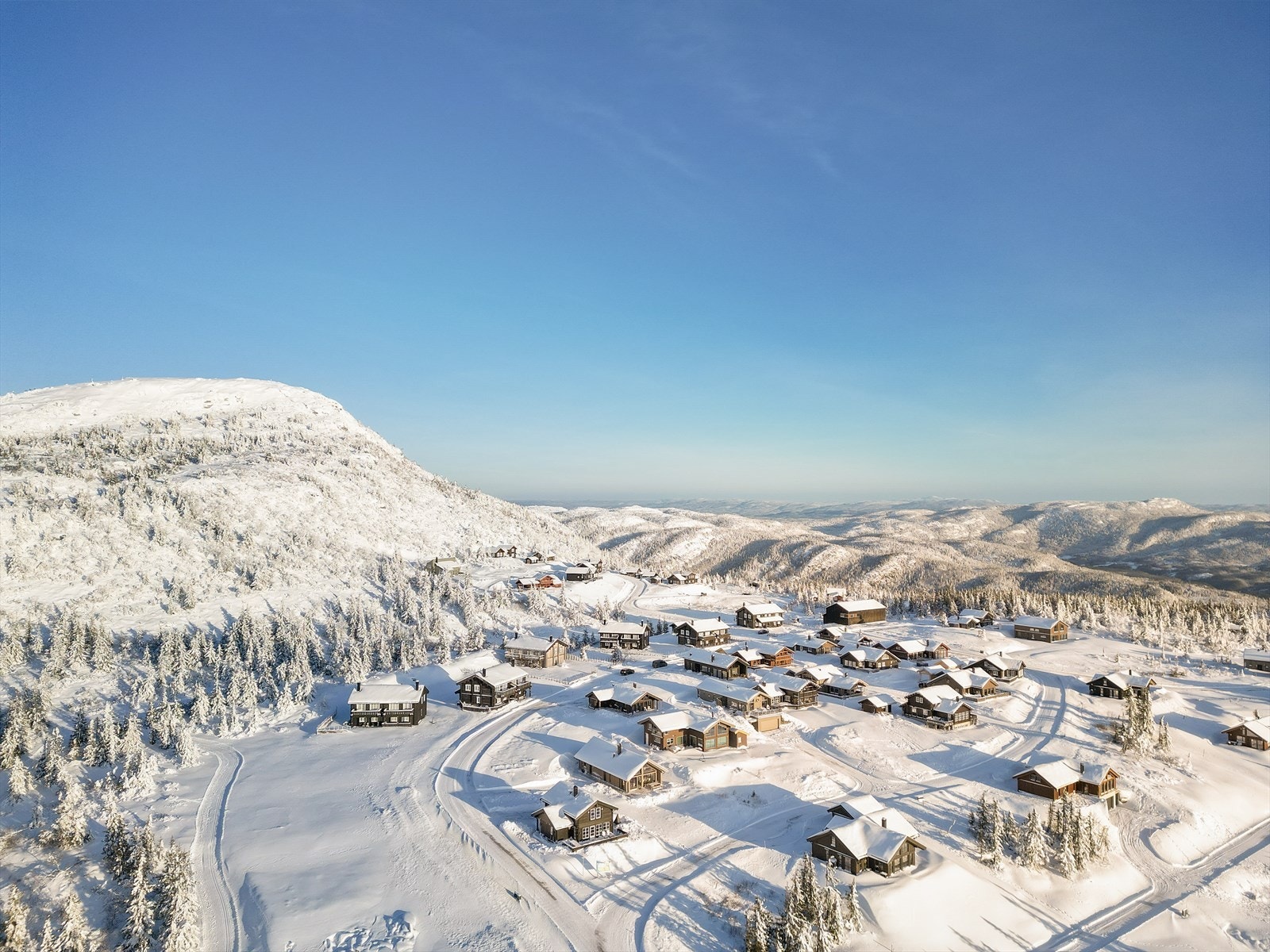 Lifjell har et flott, variert og egenartet turområde med fine rekreasjonsmuligheter, sommer som vinter. Galleribilde