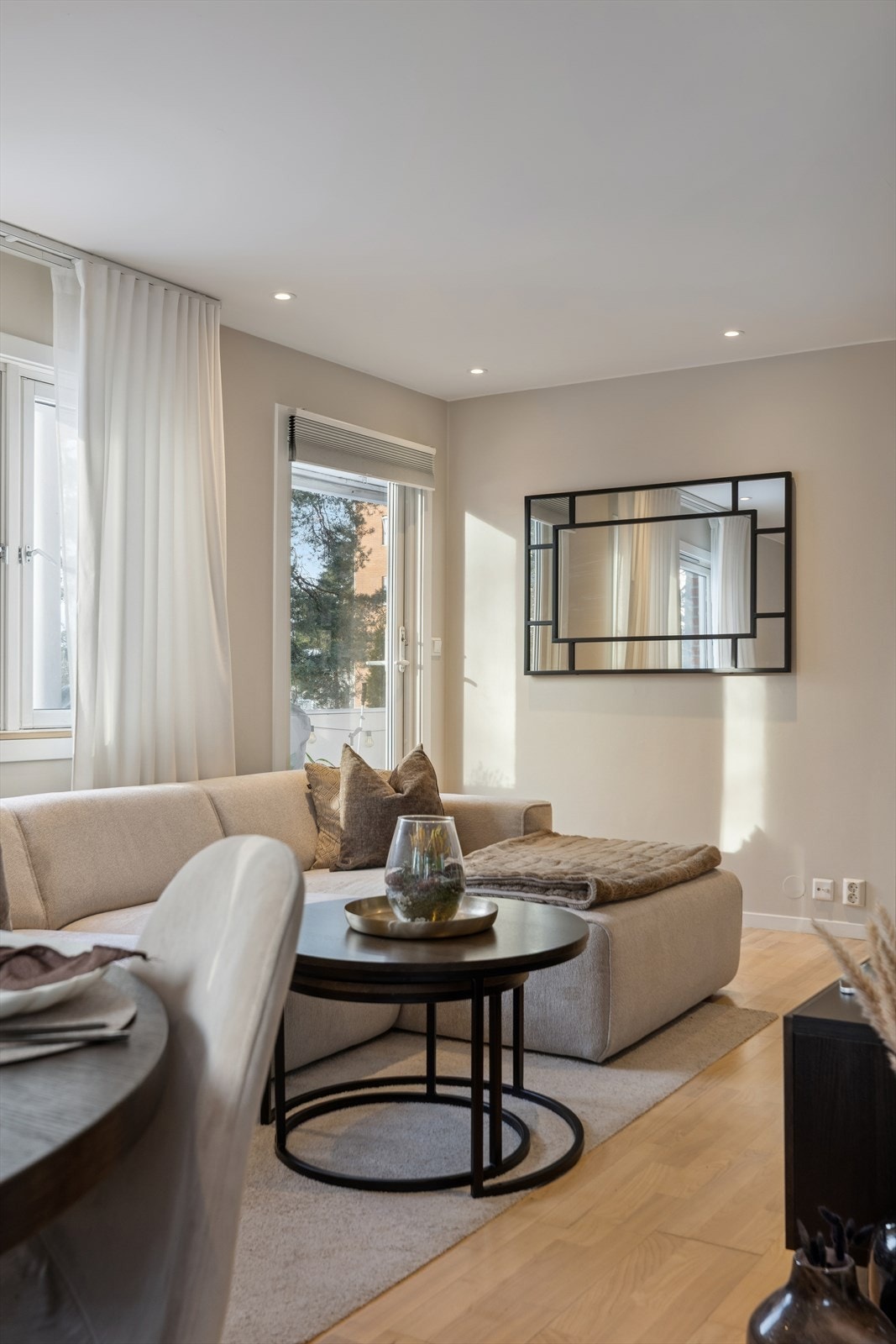 A-konto varmtvann/fyring og grunnpakke kabel-tv/kollektiv bredbånd er inkludert i felleskostnadene. Galleribilde