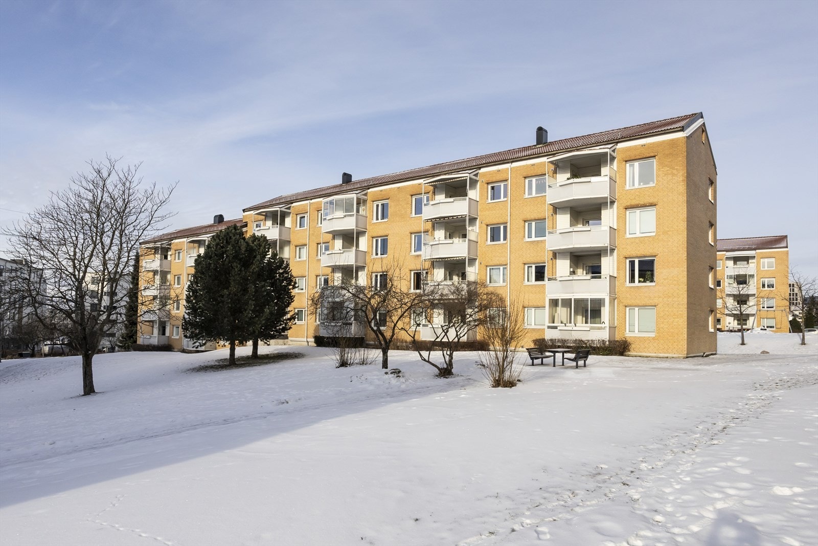 Her finner du et profesjonelt drevet borettslag og sterk fellesskapsfølelse hvor du kan oppleve alt fra spontane sosiale sammenkomster på den felles grillplassen, til loppemarkeder og Sommerfesten på Etterstadsletta med innleid underholdning. Galleribilde