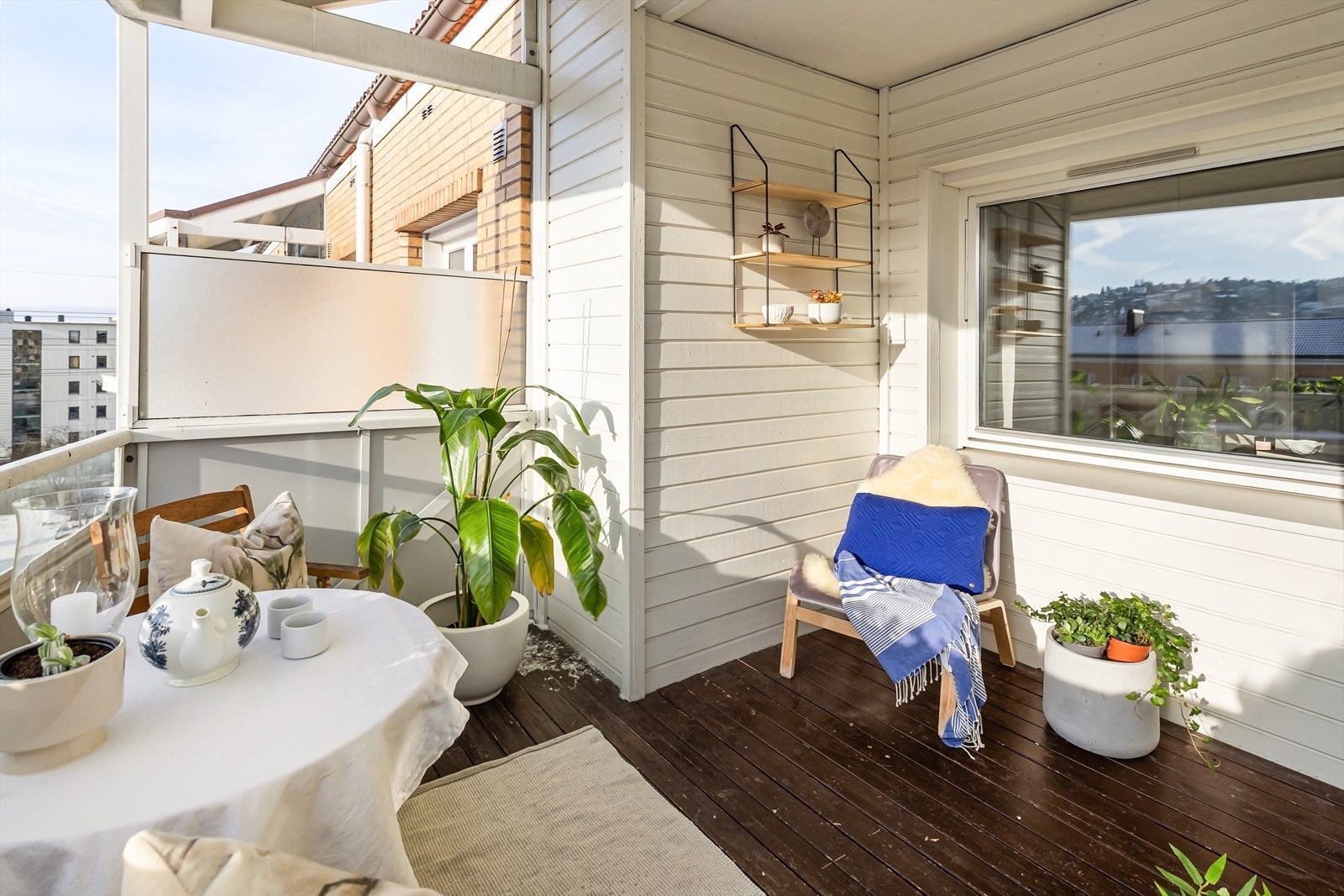 Her får du anledning til å nyte solen store deler av dagen i fred og ro. Galleribilde