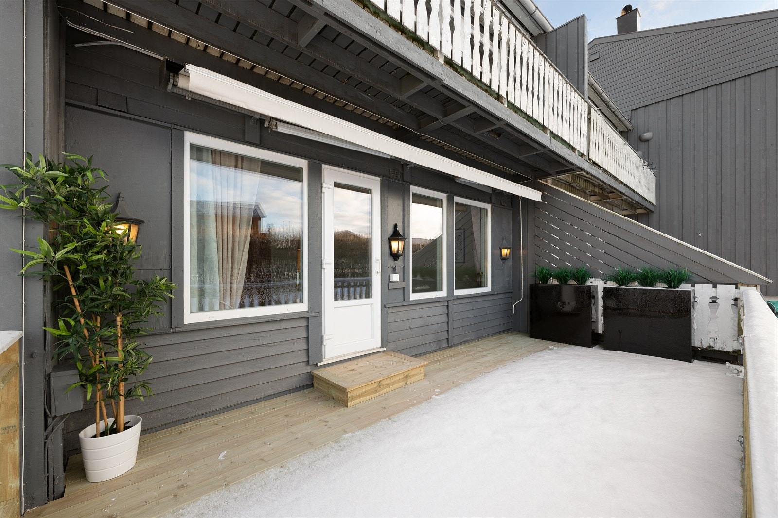 Her har du gode innredningsmuligheter med plass for grill og ulike møblement. Galleribilde