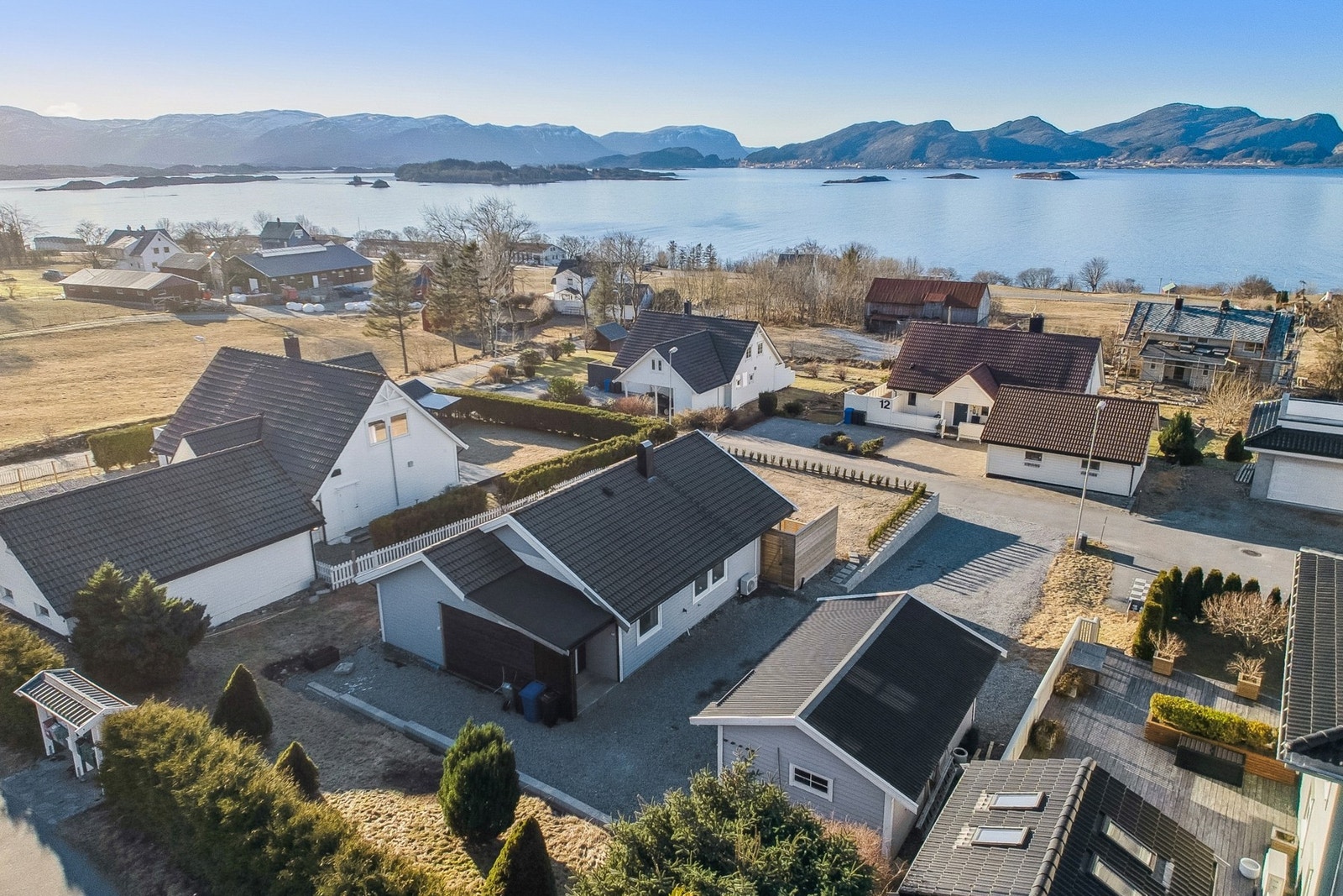 Fantastisk sjønær beliggenhet. Galleribilde