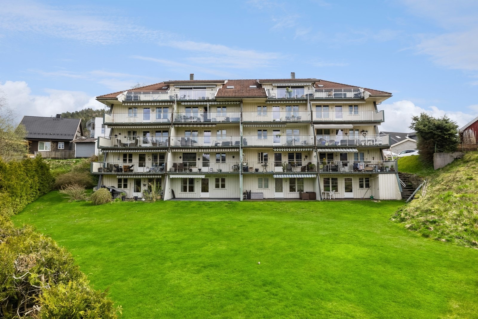 Velkommen til Songdalsvegen 117A presentert av Kristoffer Lauvsland! Galleribilde