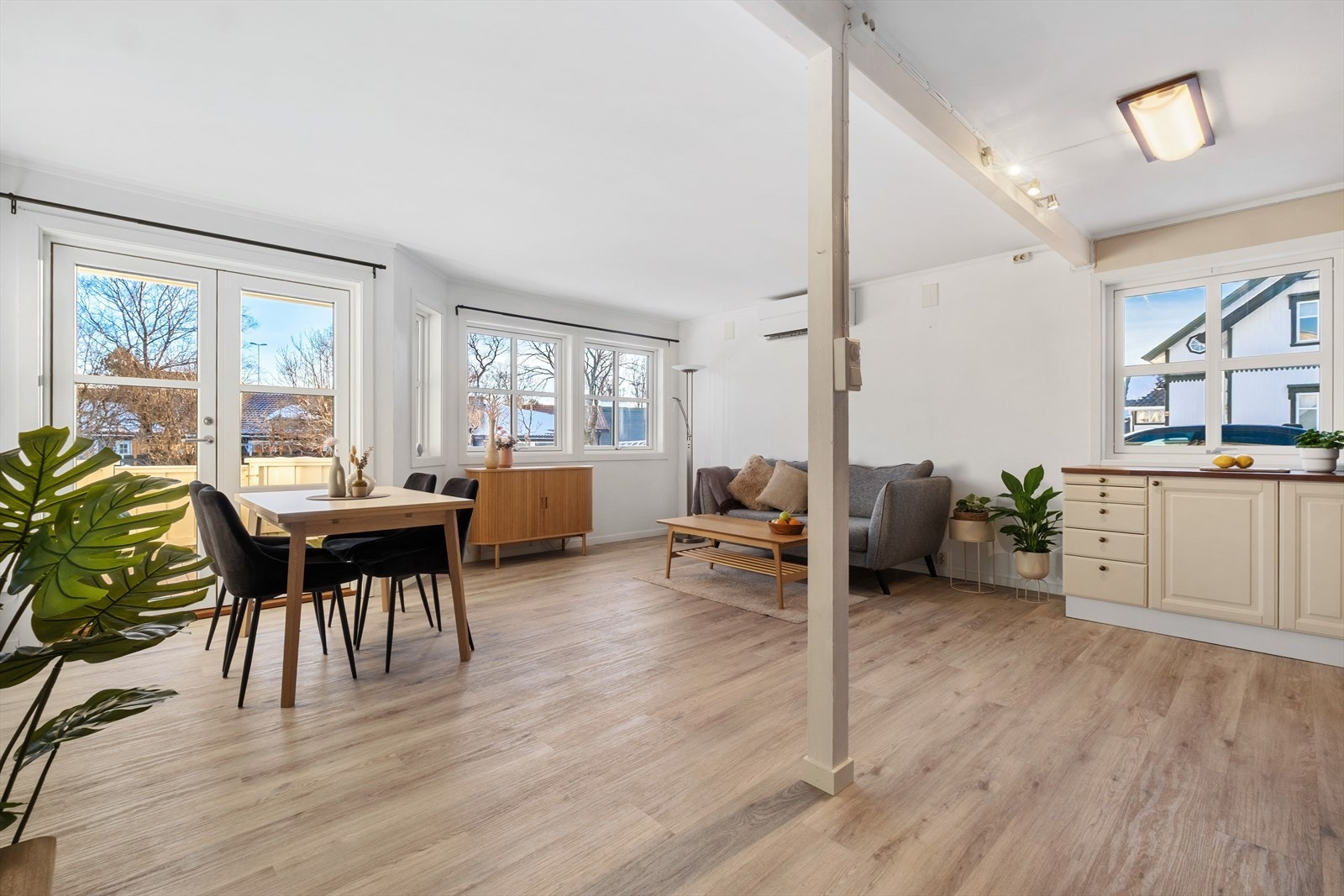 DNB Eiendom v/Georg Rånes Paulsen har gleden av å presentere en lys og lettstelt 3-roms i Parkveien 48B! Galleribilde