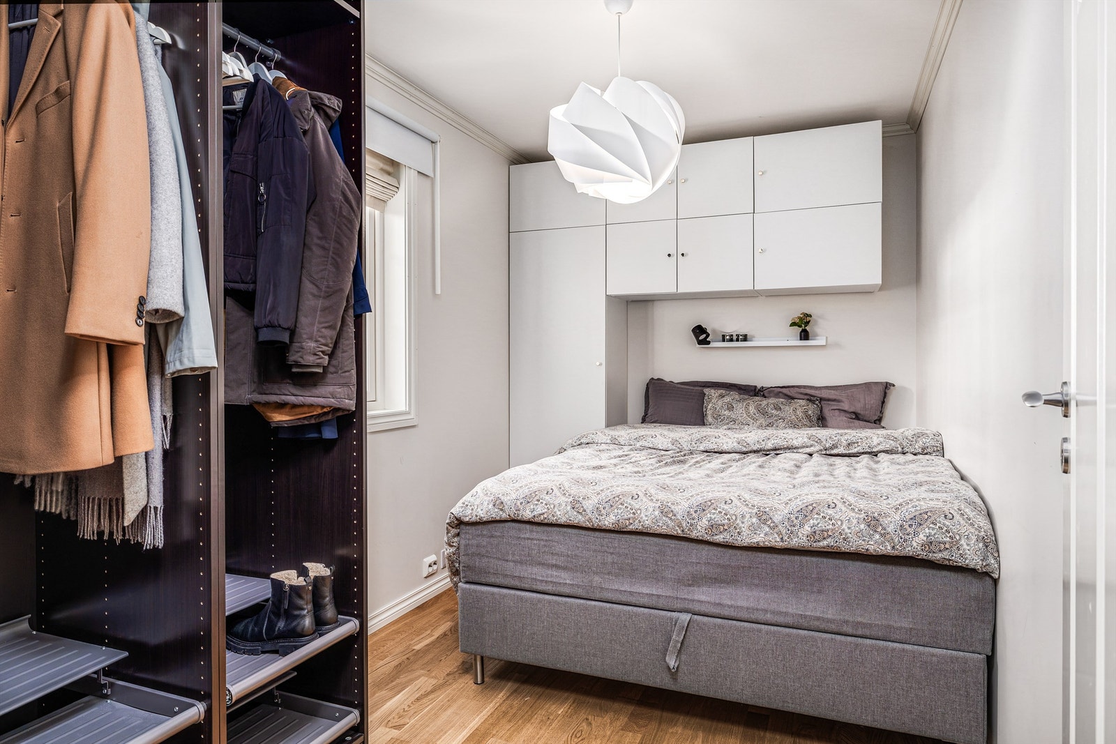 Soverom hovedetasje. Galleribilde