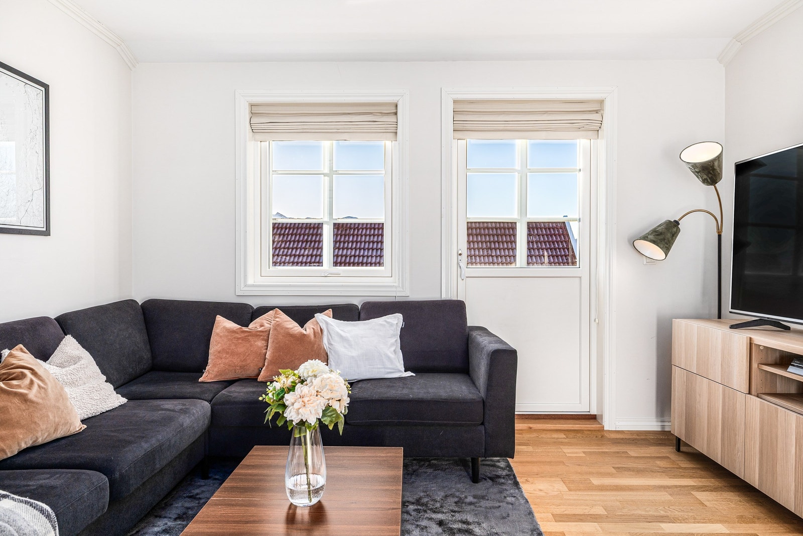 Fra loftstuen er det utgang til veranda på 5m². Galleribilde