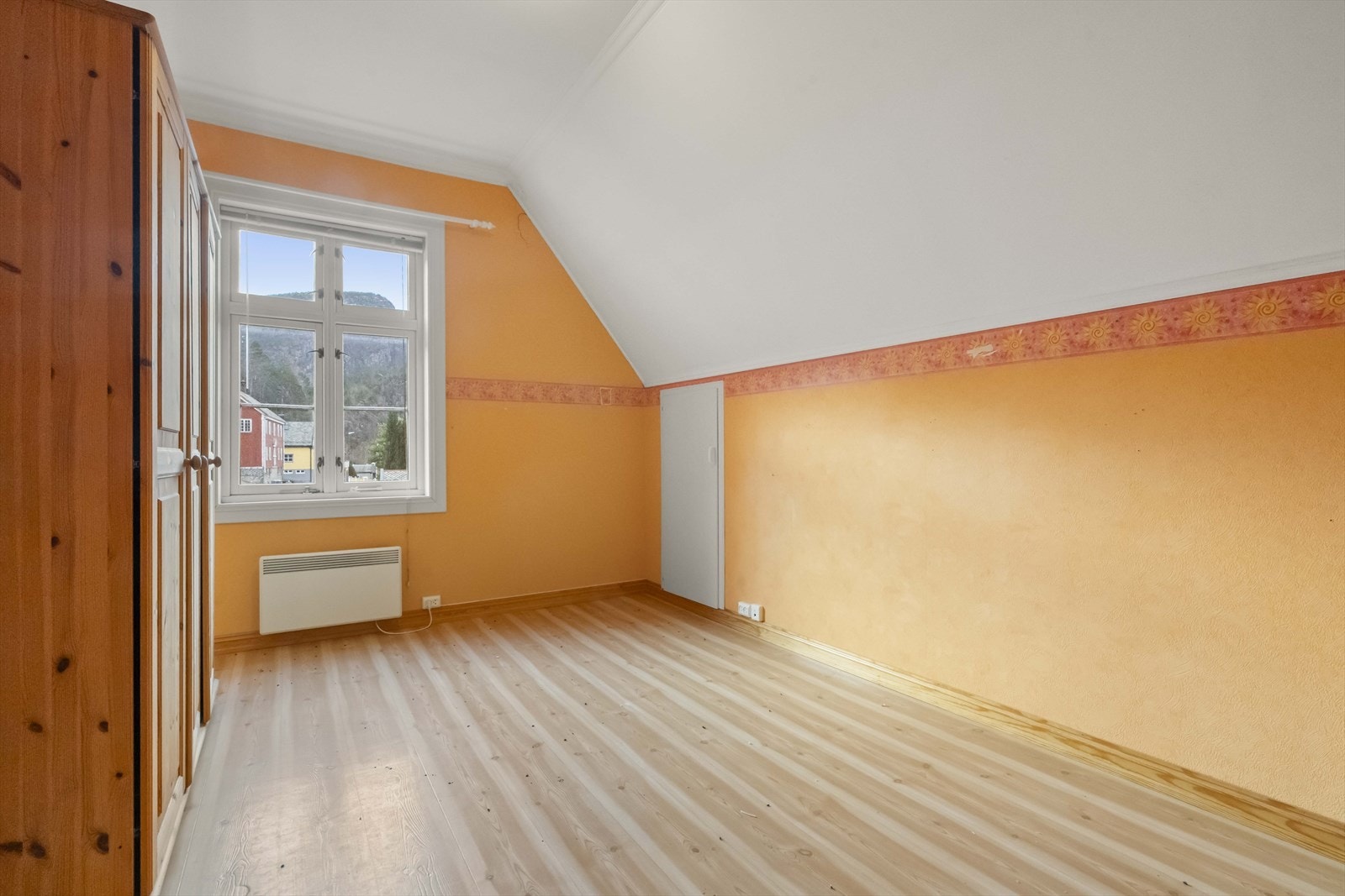 Det er 4 soverom i loftsetasjen Galleribilde