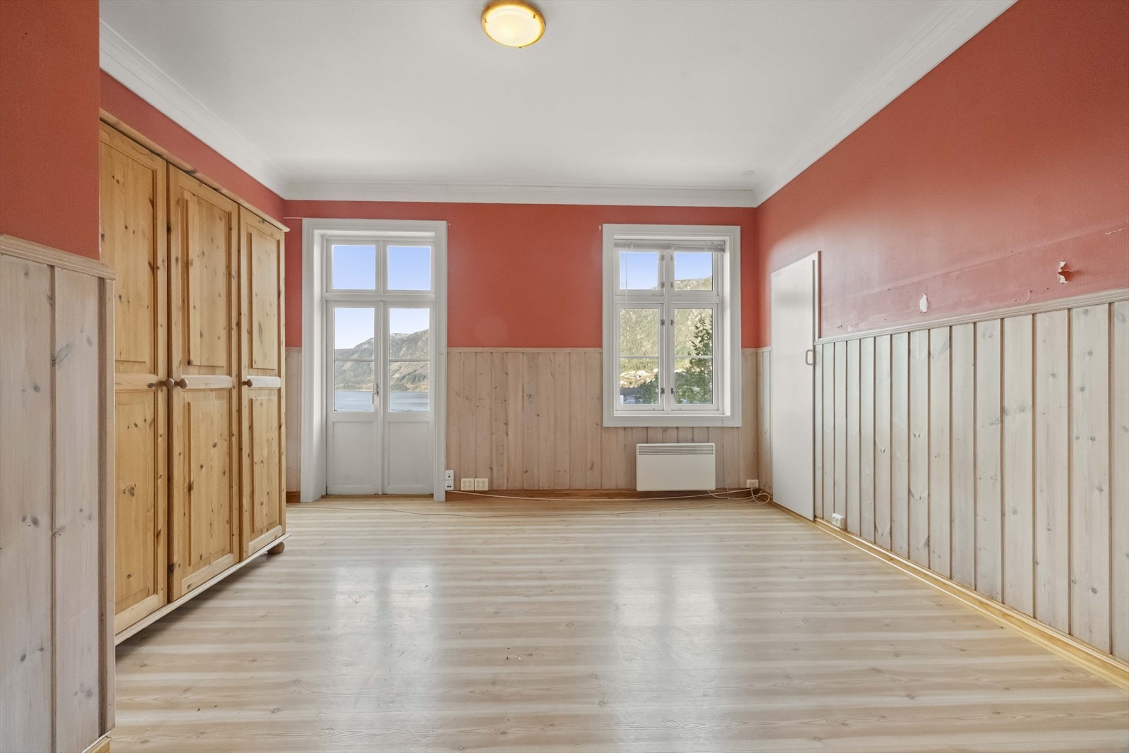 Soverom med utgang til balkong Galleribilde