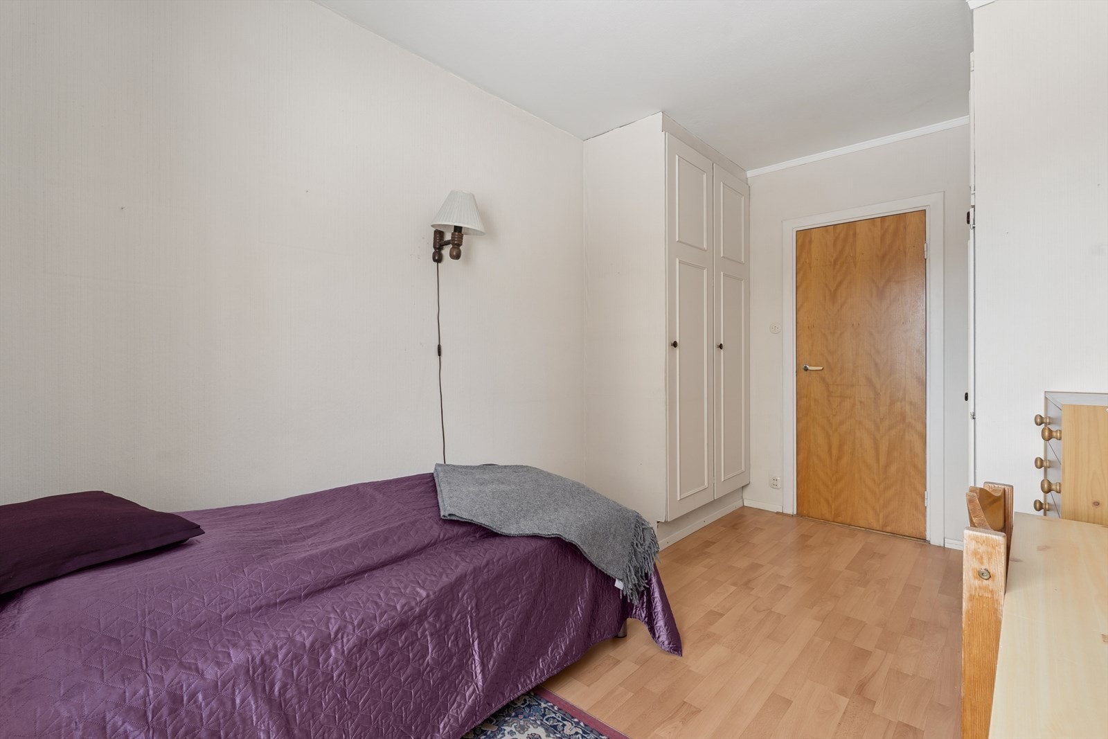 Soverom nr. 2 med garderobeskap Galleribilde