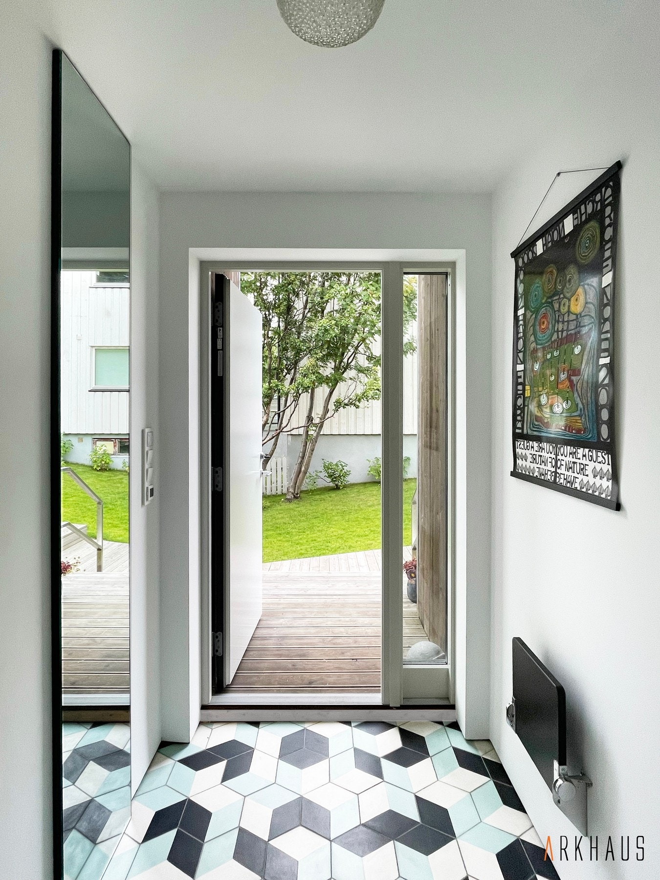 Fast montert speil og praktisk klappsete Galleribilde