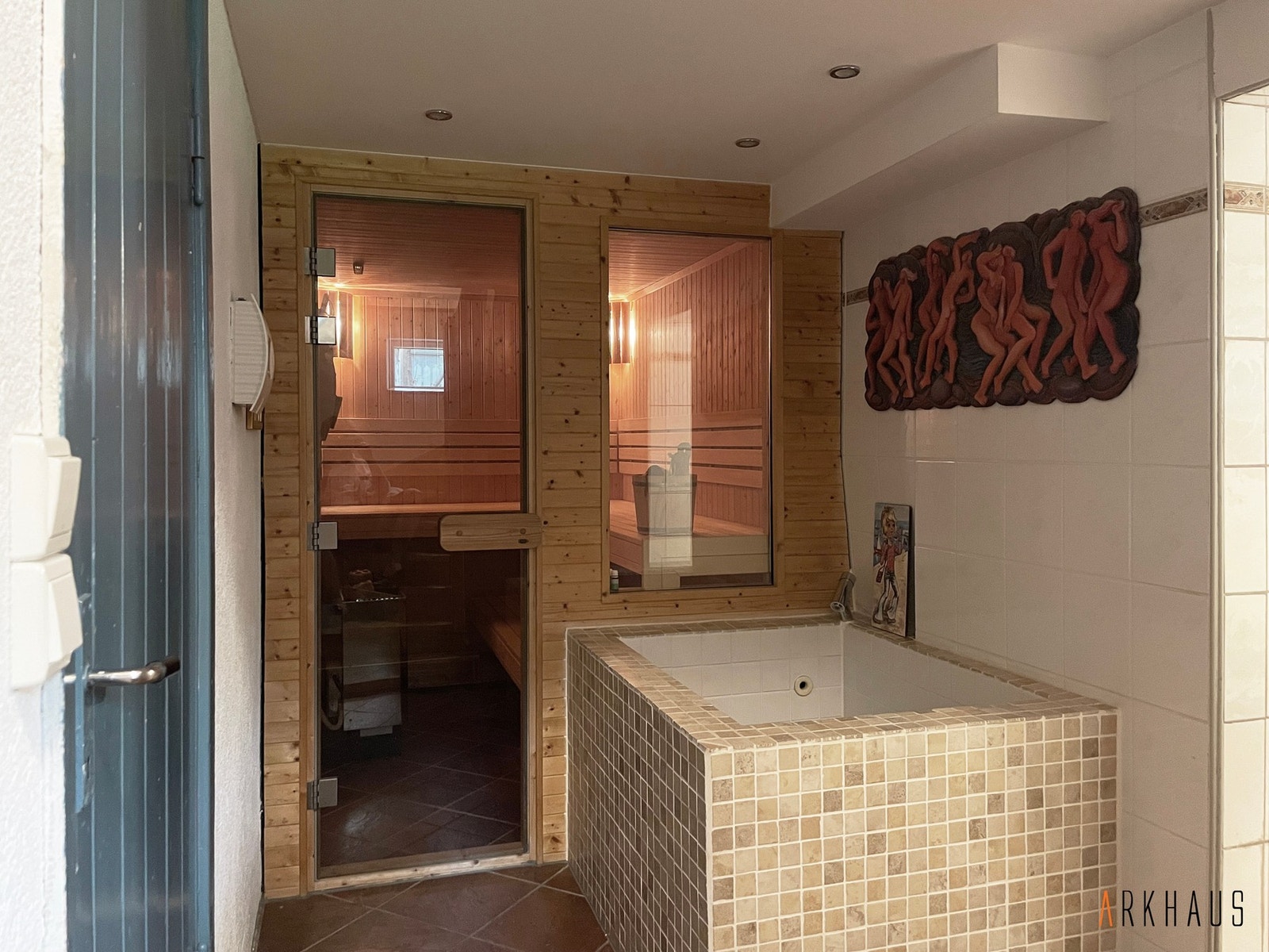 Et lite spa med romslig sauna og kulp Galleribilde