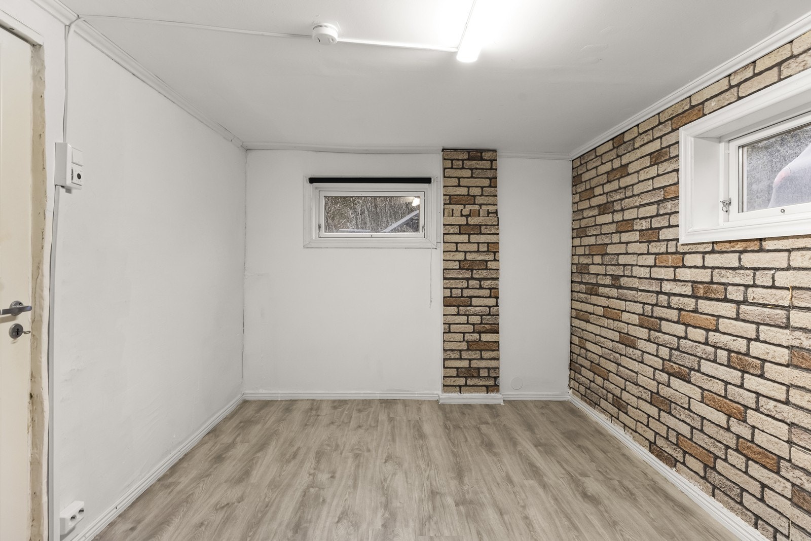 Et innredet rom i kjelleren som også fikk overflateoppussing i 2021. Galleribilde