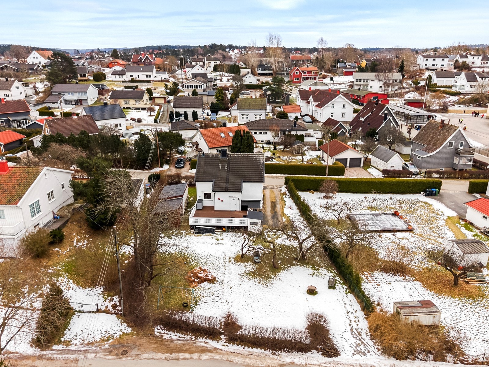 Eiendommen ligger i et etablert og barnevennlig boligområde på Kjølberg. Galleribilde