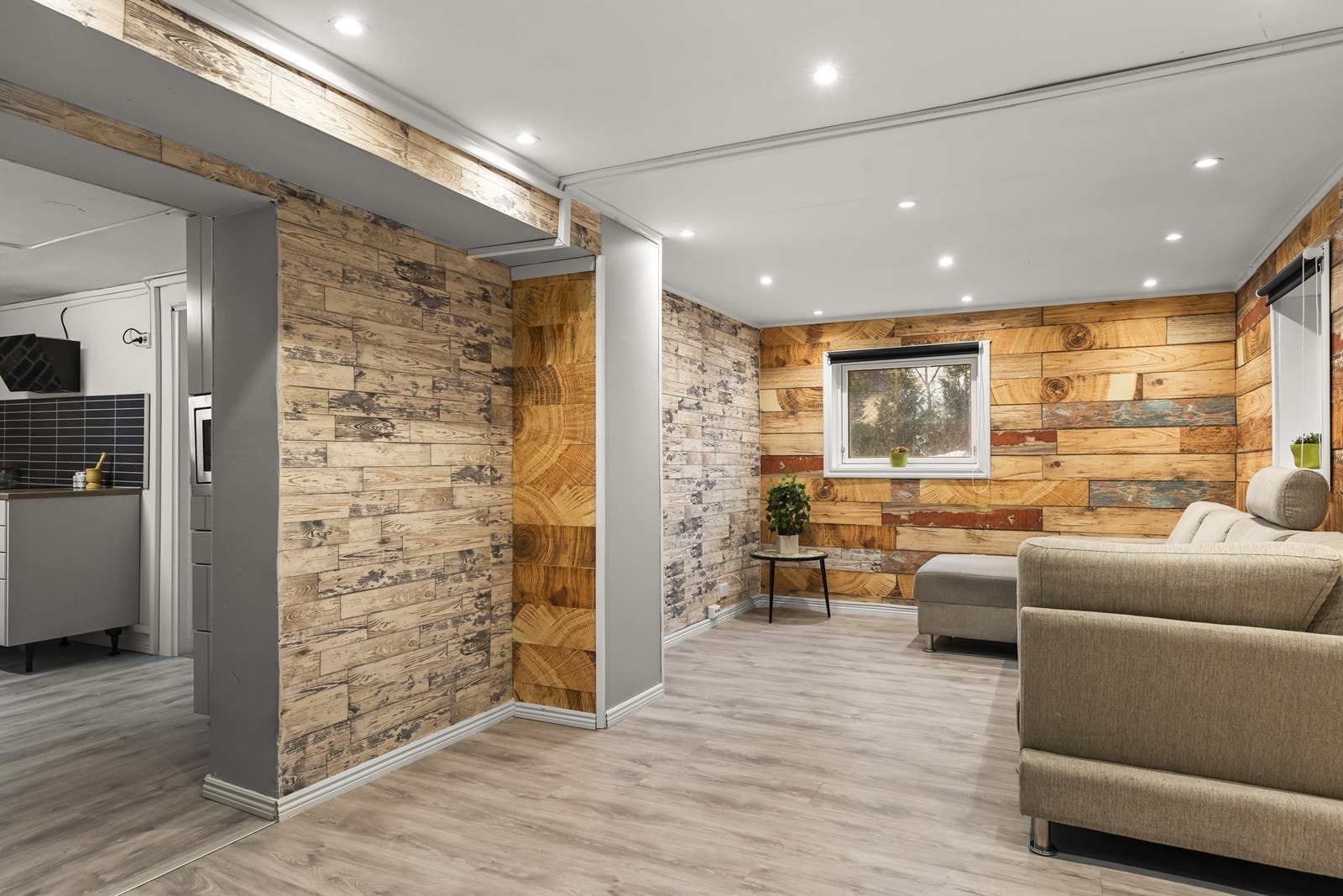 Dette arealet gir fleksible bruksmuligheter. Rommene er ikke godkjent for varig opphold. Galleribilde