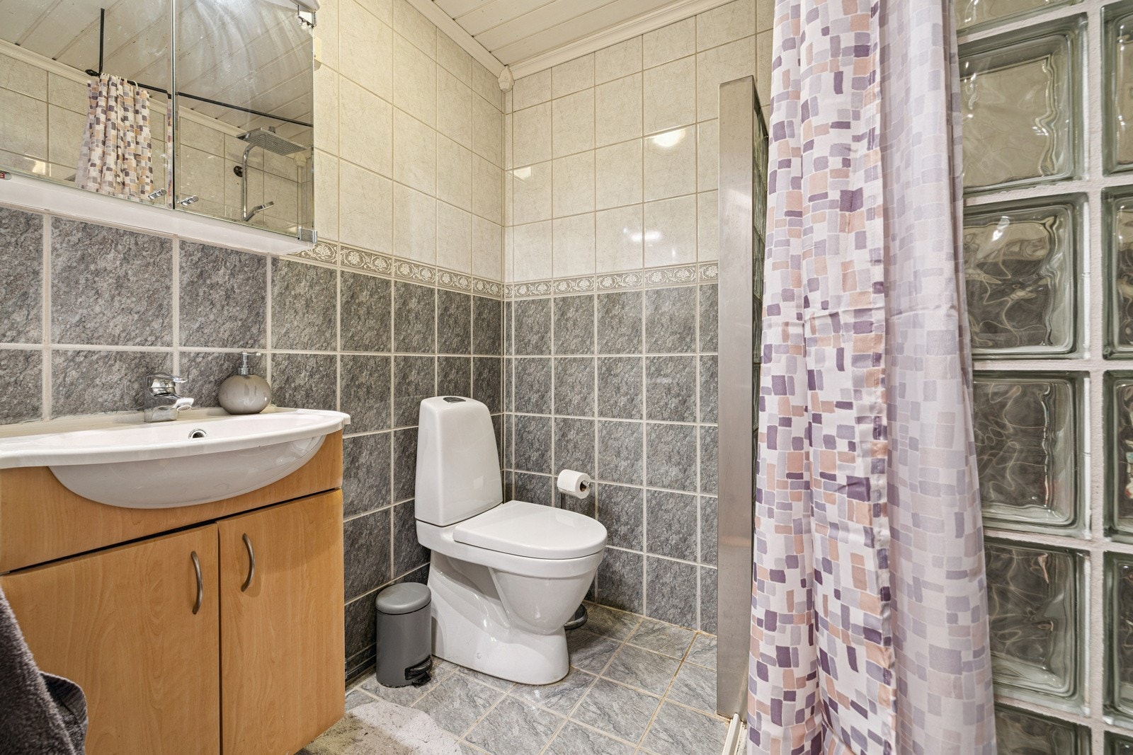 Badet i underetasjen Galleribilde