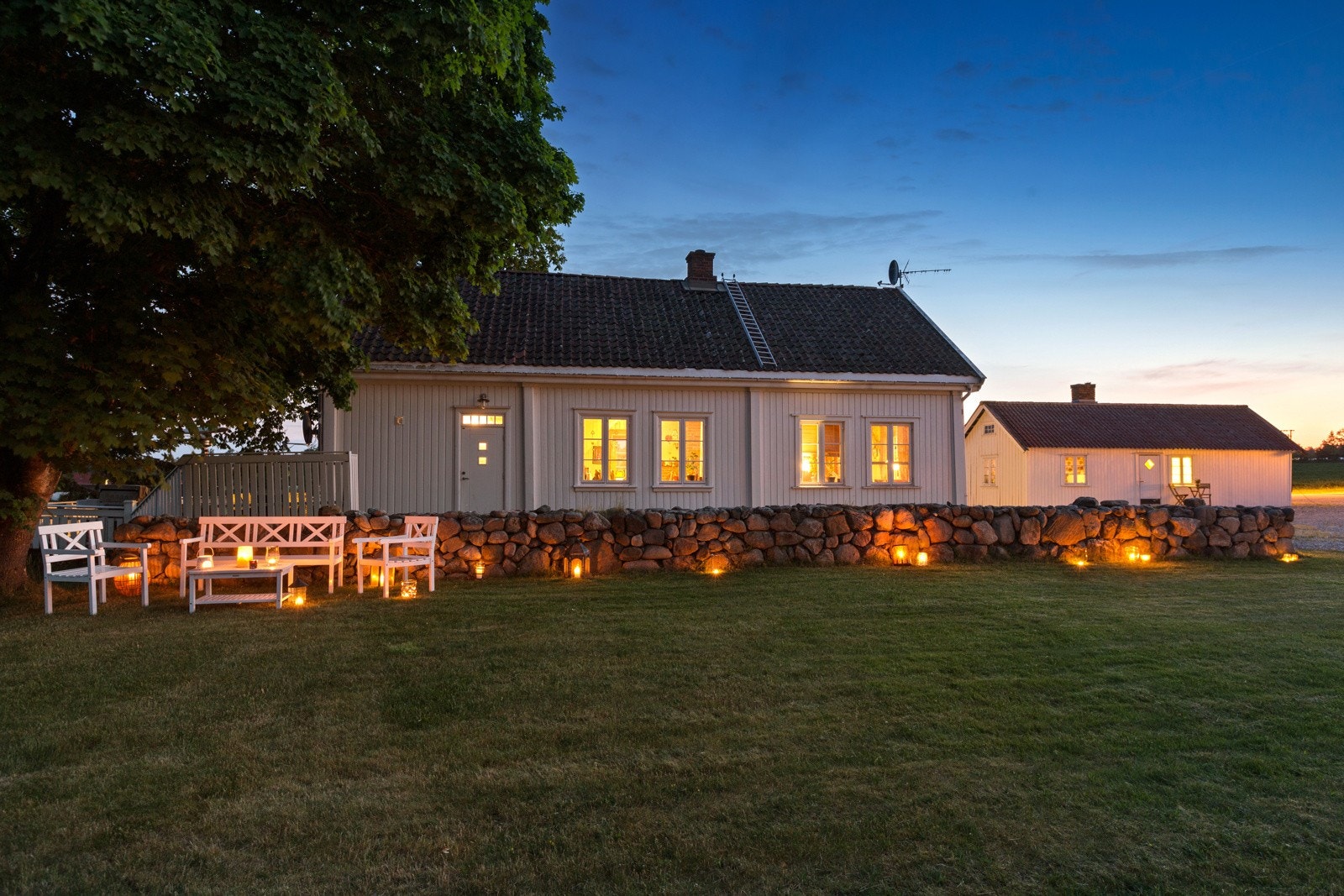 Hyggelige uteplasser og hage Galleribilde