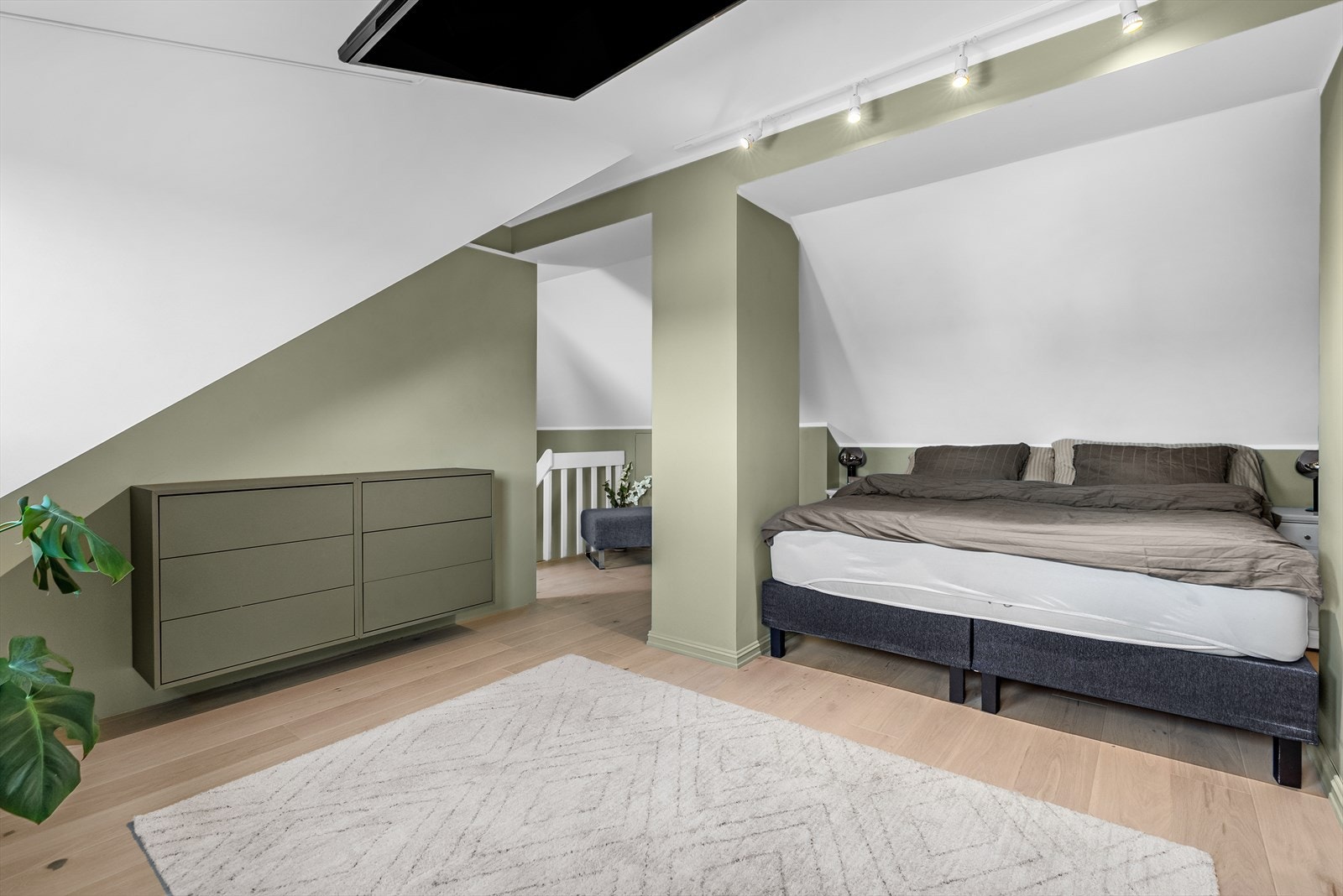 Hyggelig stue nummer to, et perfekt sted å trekke seg tilbake eller sende ungdommen med besøk. Galleribilde