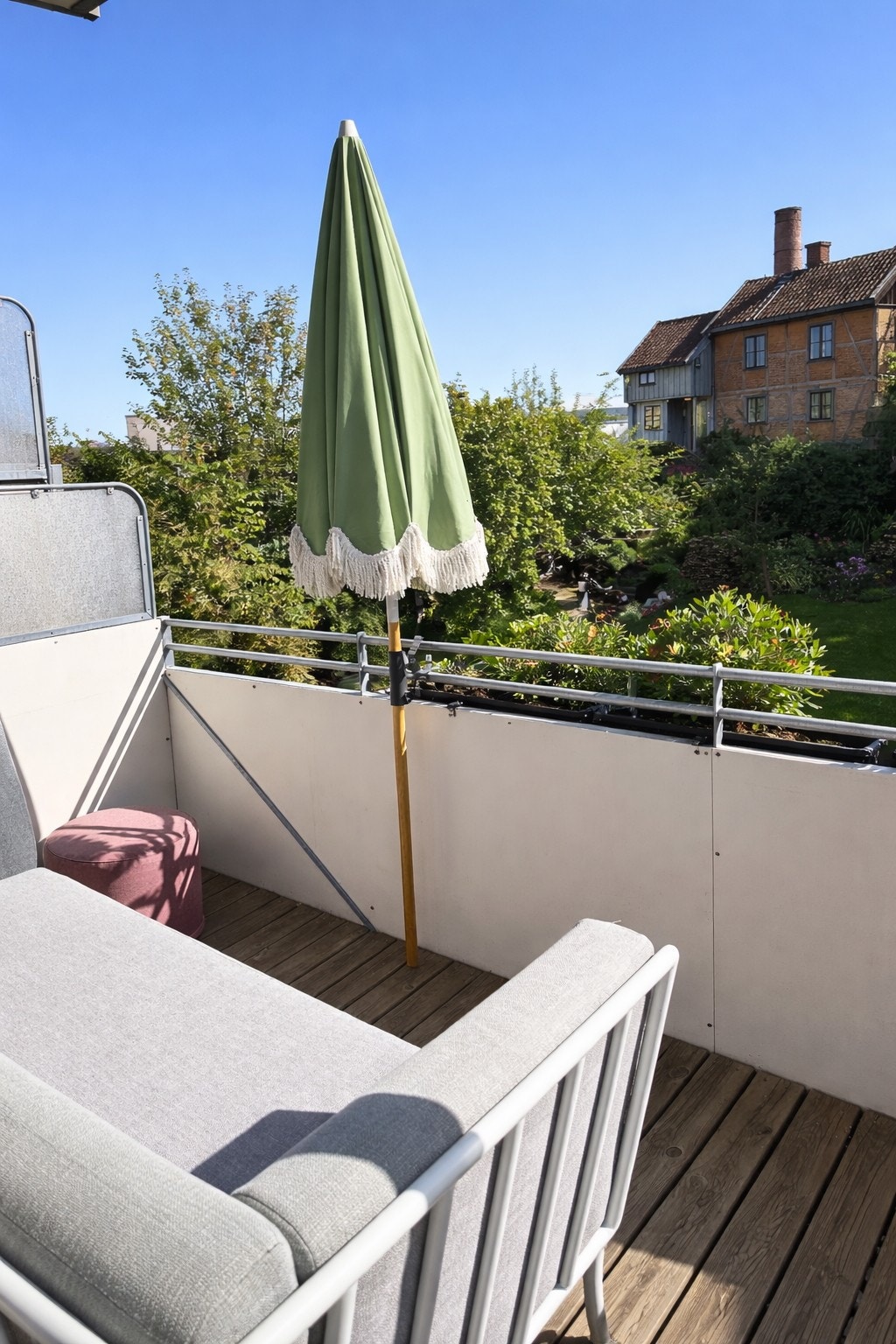 Balkongen, her fra sommeren. Galleribilde