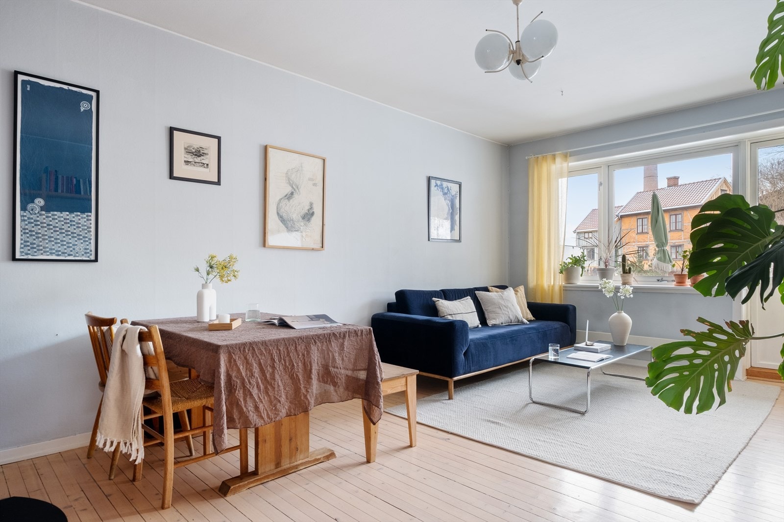 Stuen har nydelig usjenert utsyn Galleribilde