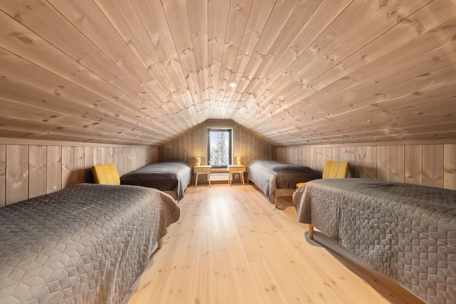 Fra det østre hemsrommet som i dag er innredet med fire enkeltsenger Galleribilde