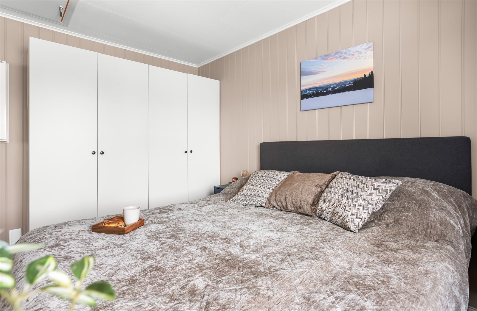 Her er det plass til garderobeskap for oppbevaring av klær. Galleribilde