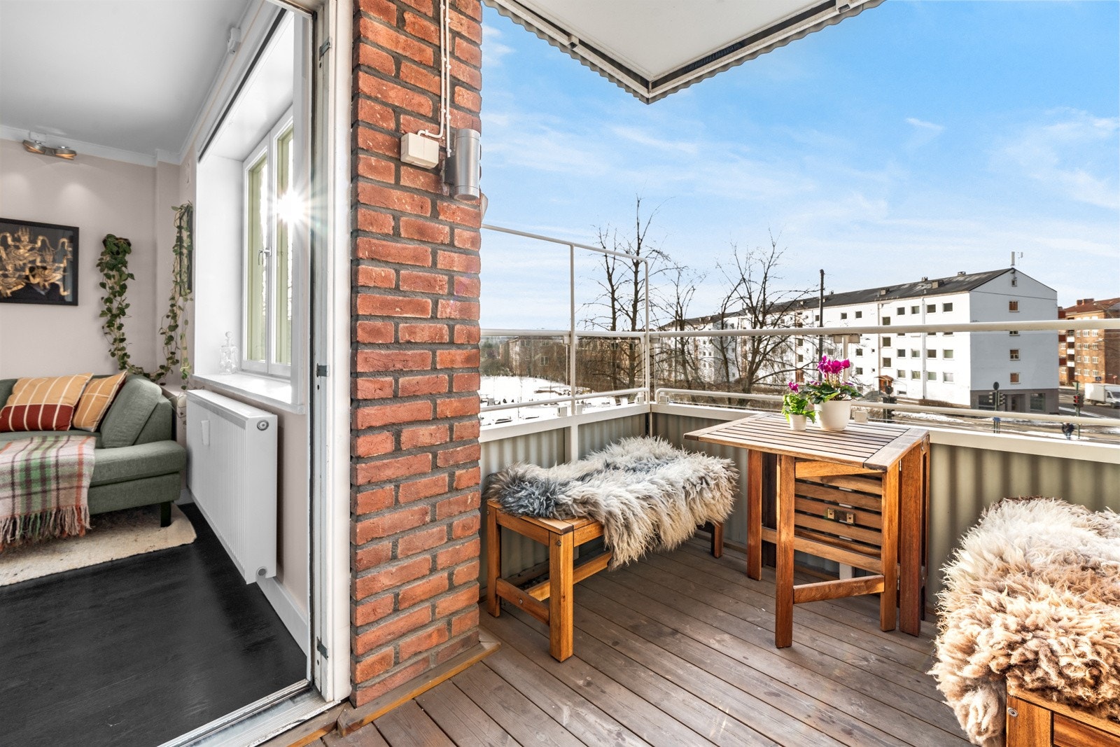 Her er det god plass til sittegruppe, grill og beplantning. Galleribilde