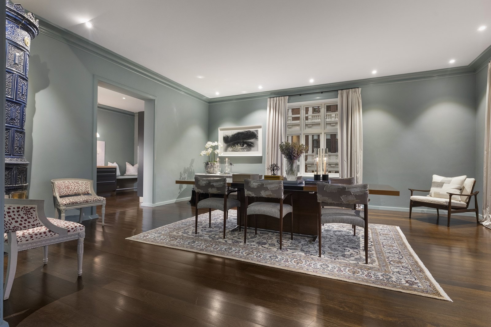 Her er det svært god plass til store middagsselskaper. Galleribilde