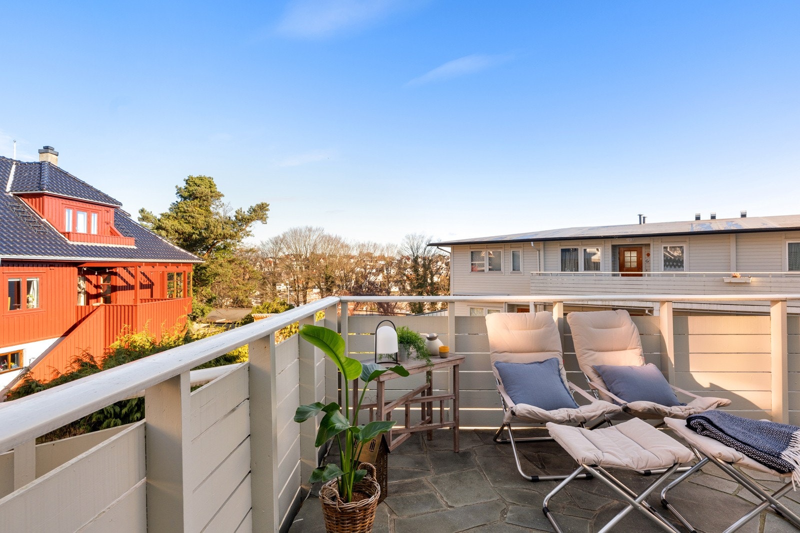 Her har man gode solforhold fra morgen og store deler av dagen. Galleribilde