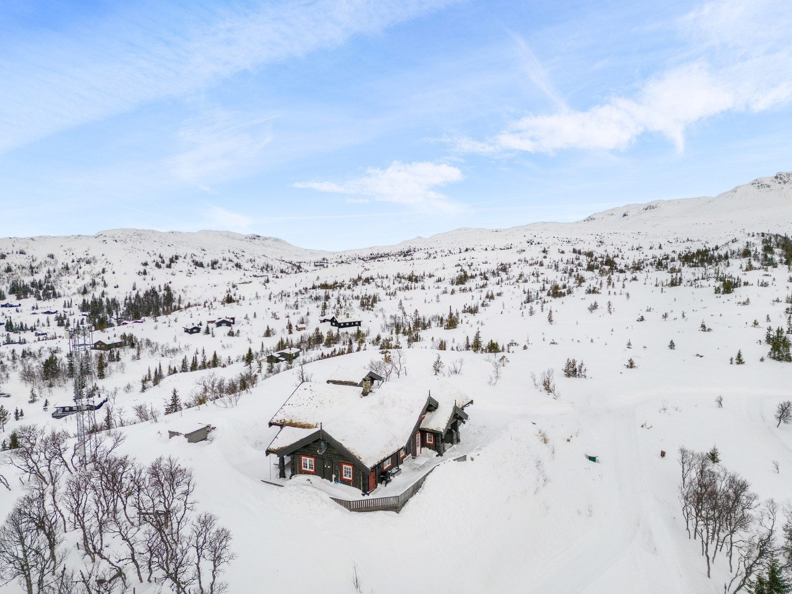 Områdebilde som viser at hytta ligger på høyfjellet Galleribilde