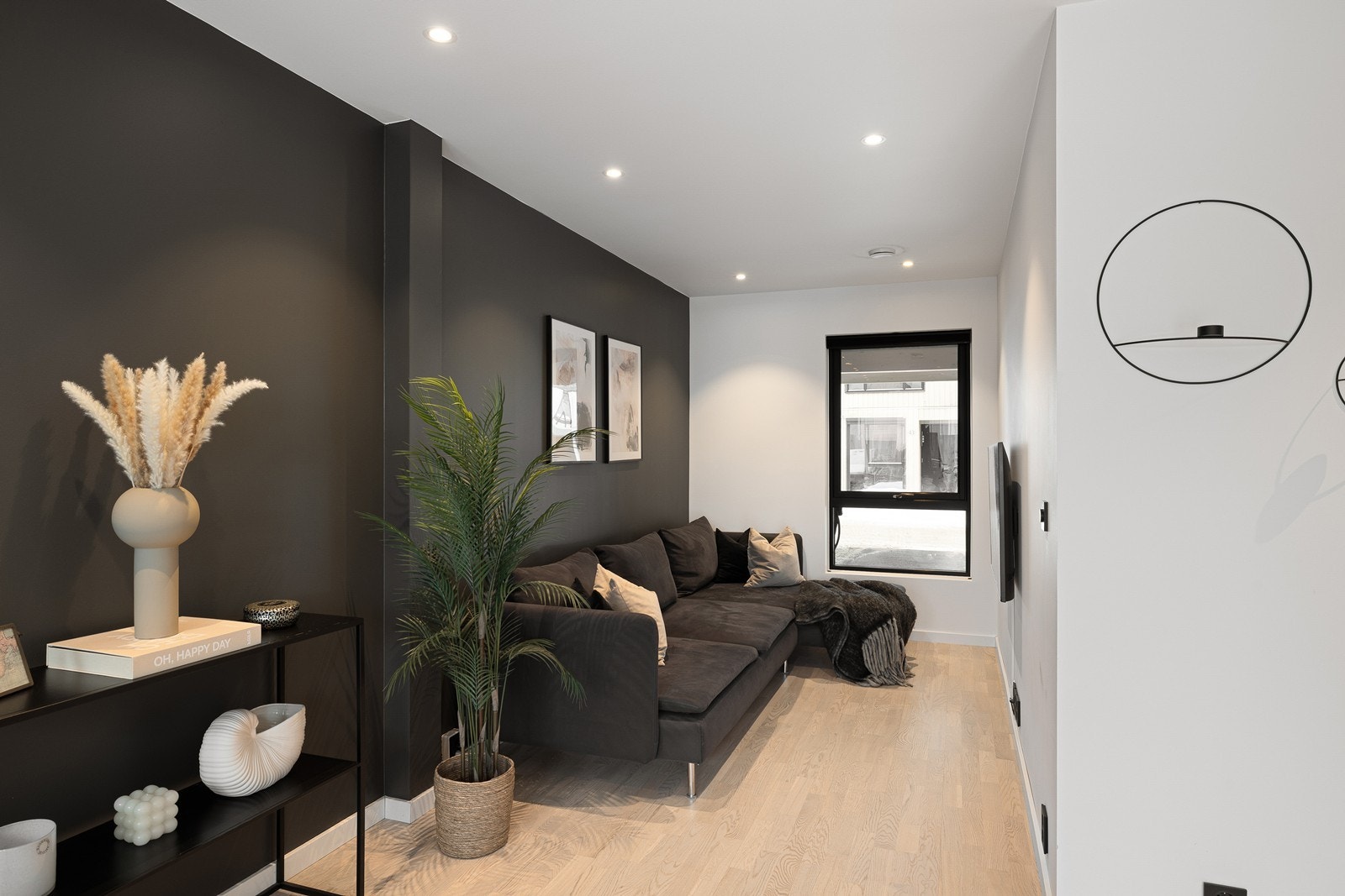 I tillegg er det plass til sofa og tv-møbel i den innerste kroken. Galleribilde